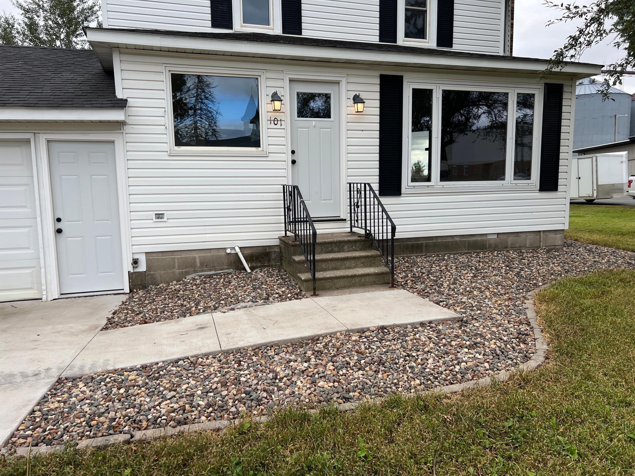 101 E Front Street Property Photo 6