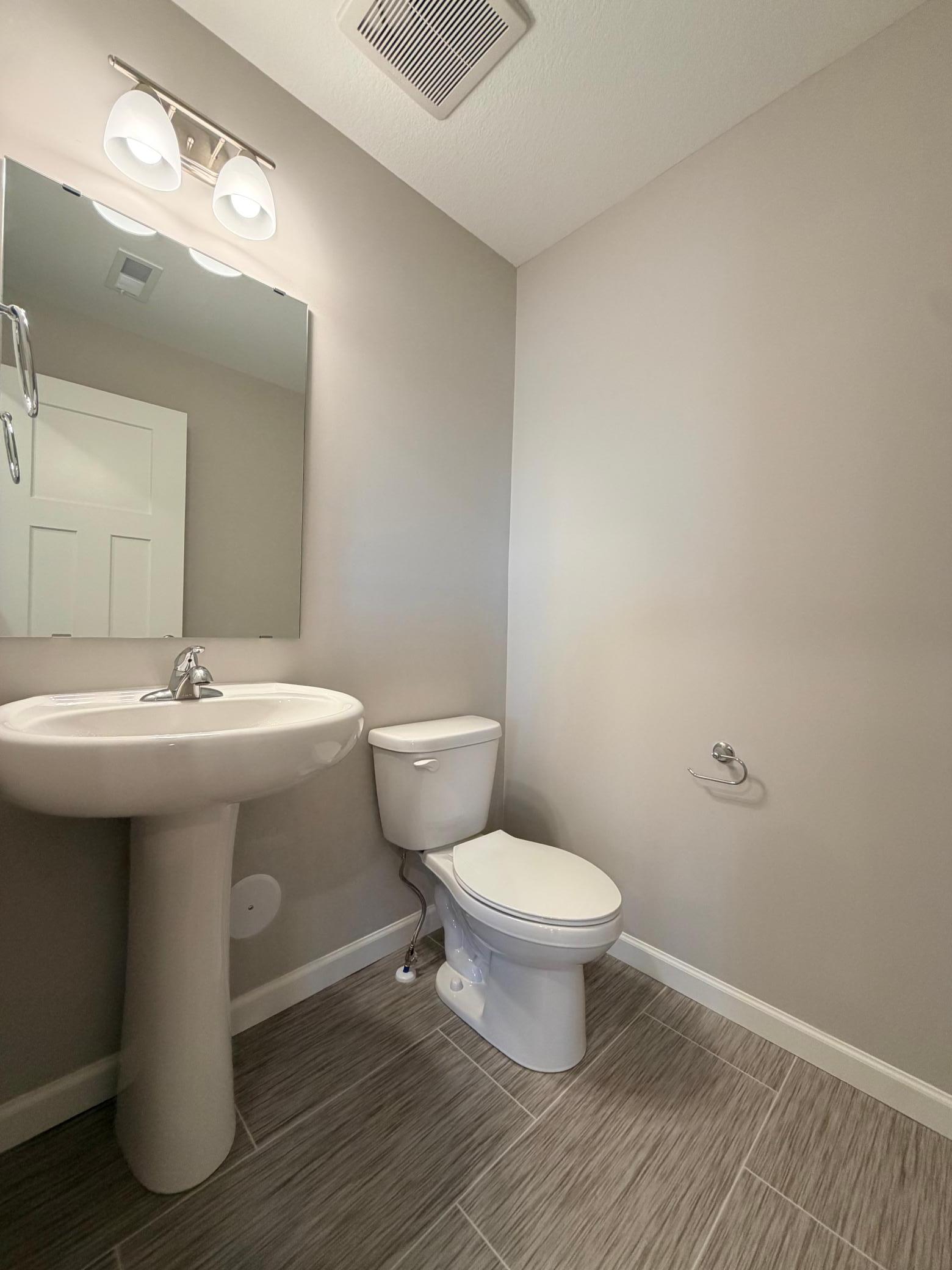8824 Riverstone Avenue Ne Property Photo 9