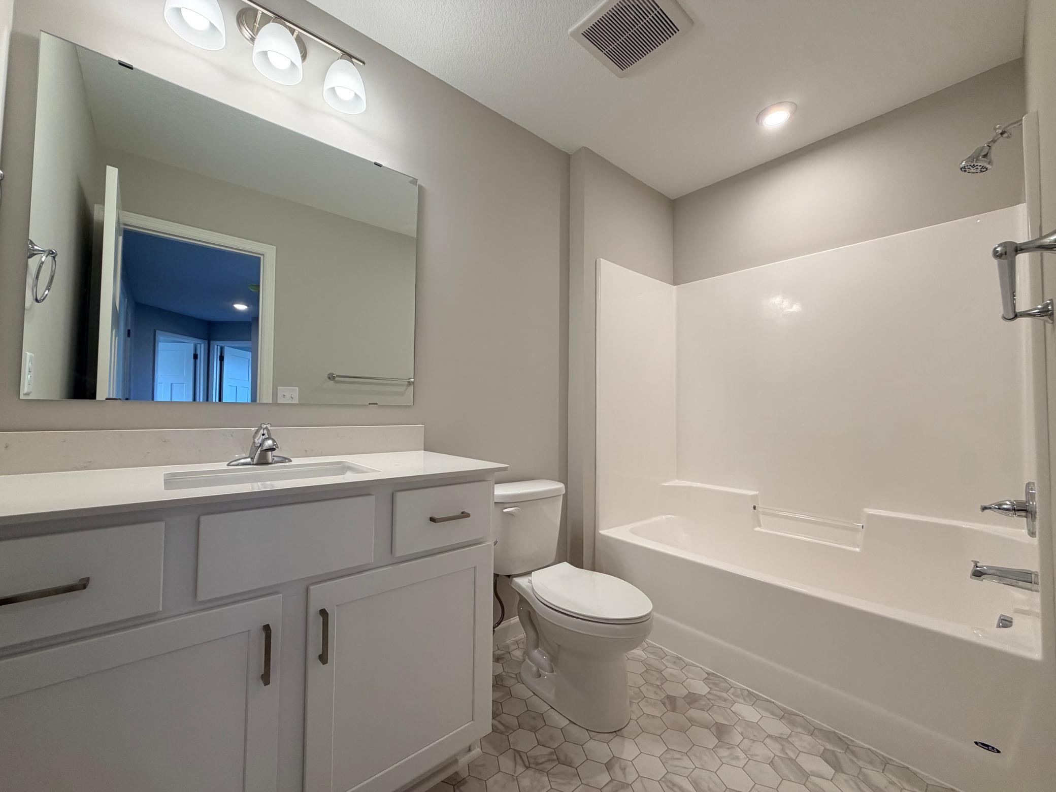 8824 Riverstone Avenue Ne Property Photo 13