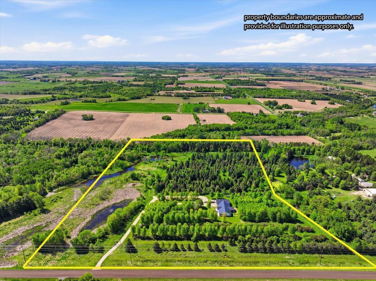 2221 County Rd Dd Property Photo 4