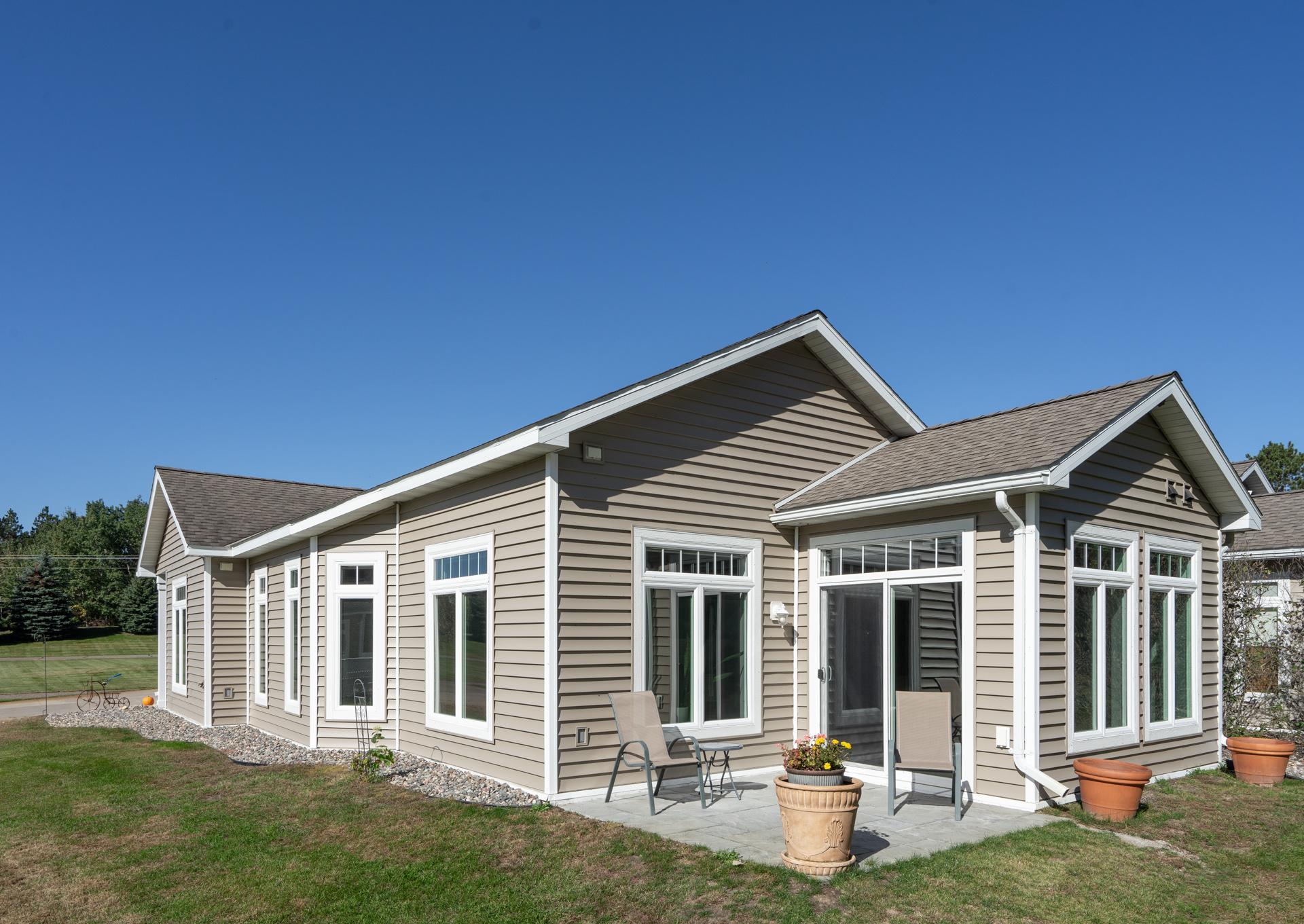 12802 Vintage Circle Property Photo 5