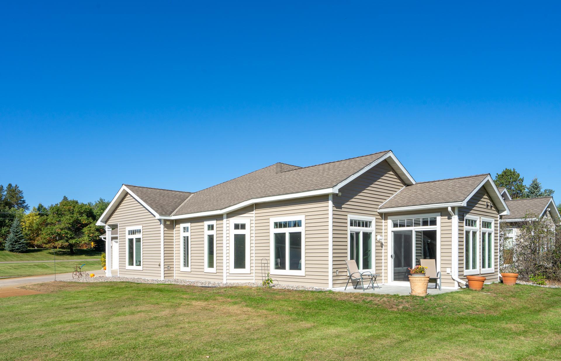 12802 Vintage Circle Property Photo 7