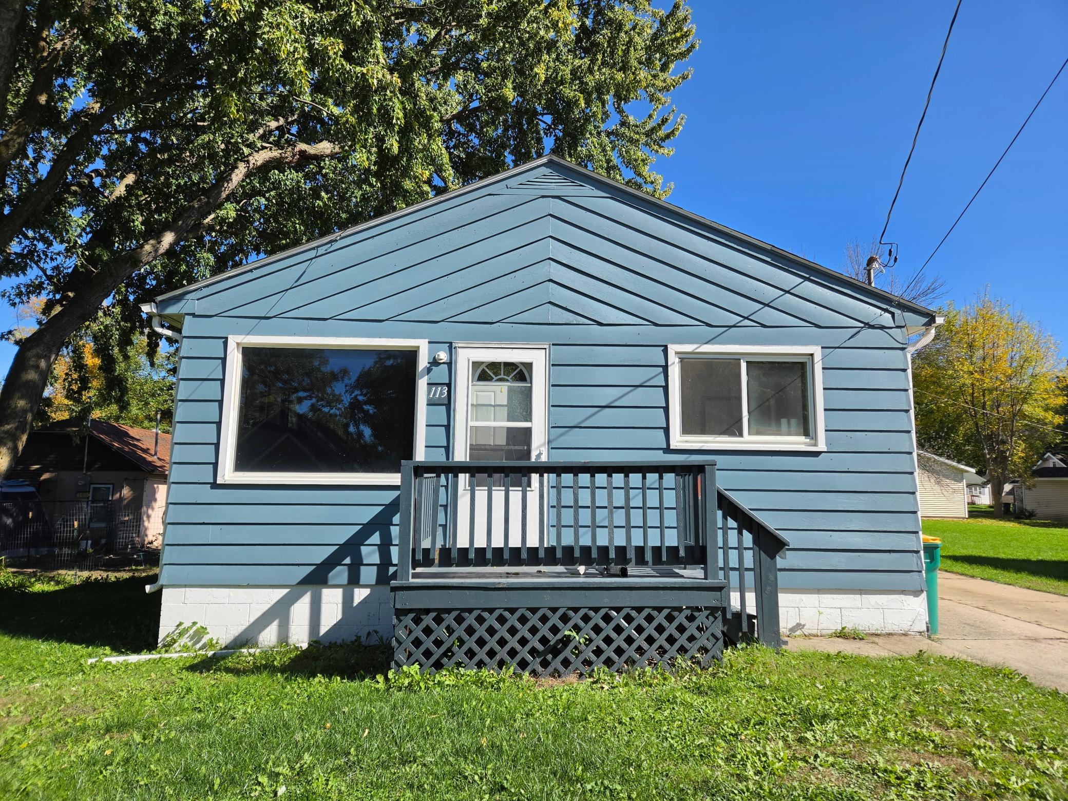 113 S 7th Avenue Property Photo 3