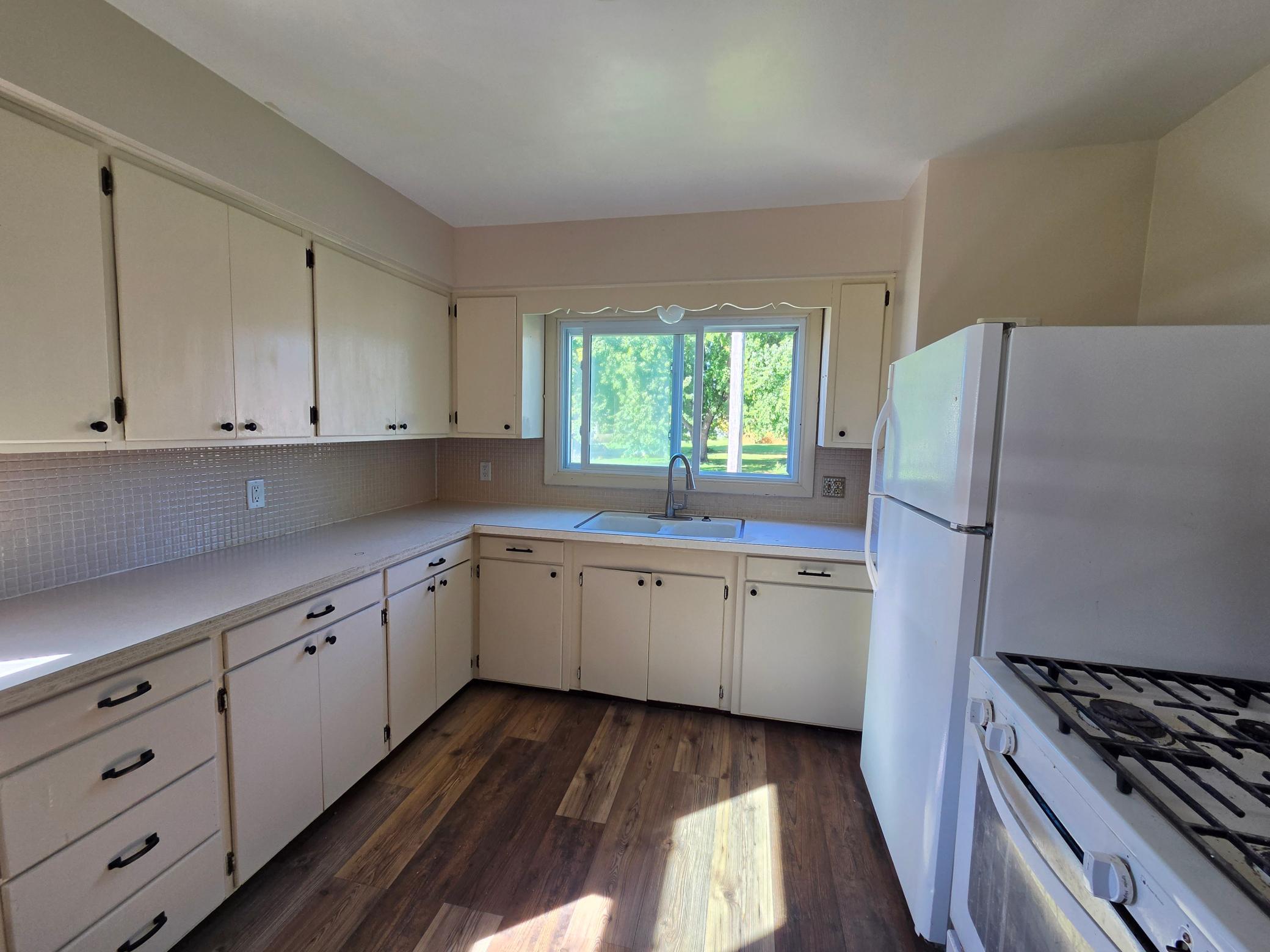 113 S 7th Avenue Property Photo 11