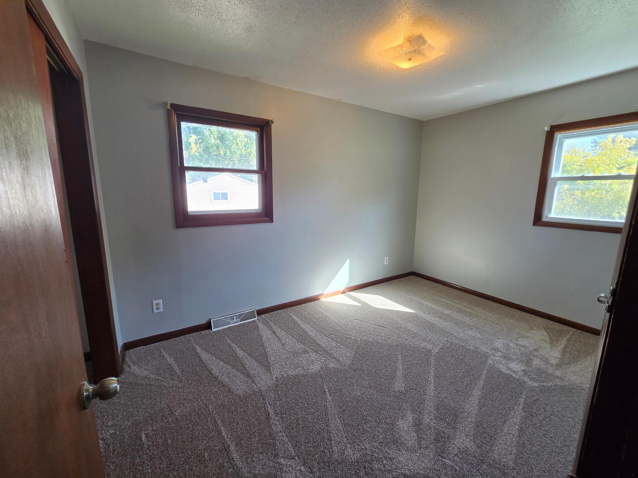 113 S 7th Avenue Property Photo 12