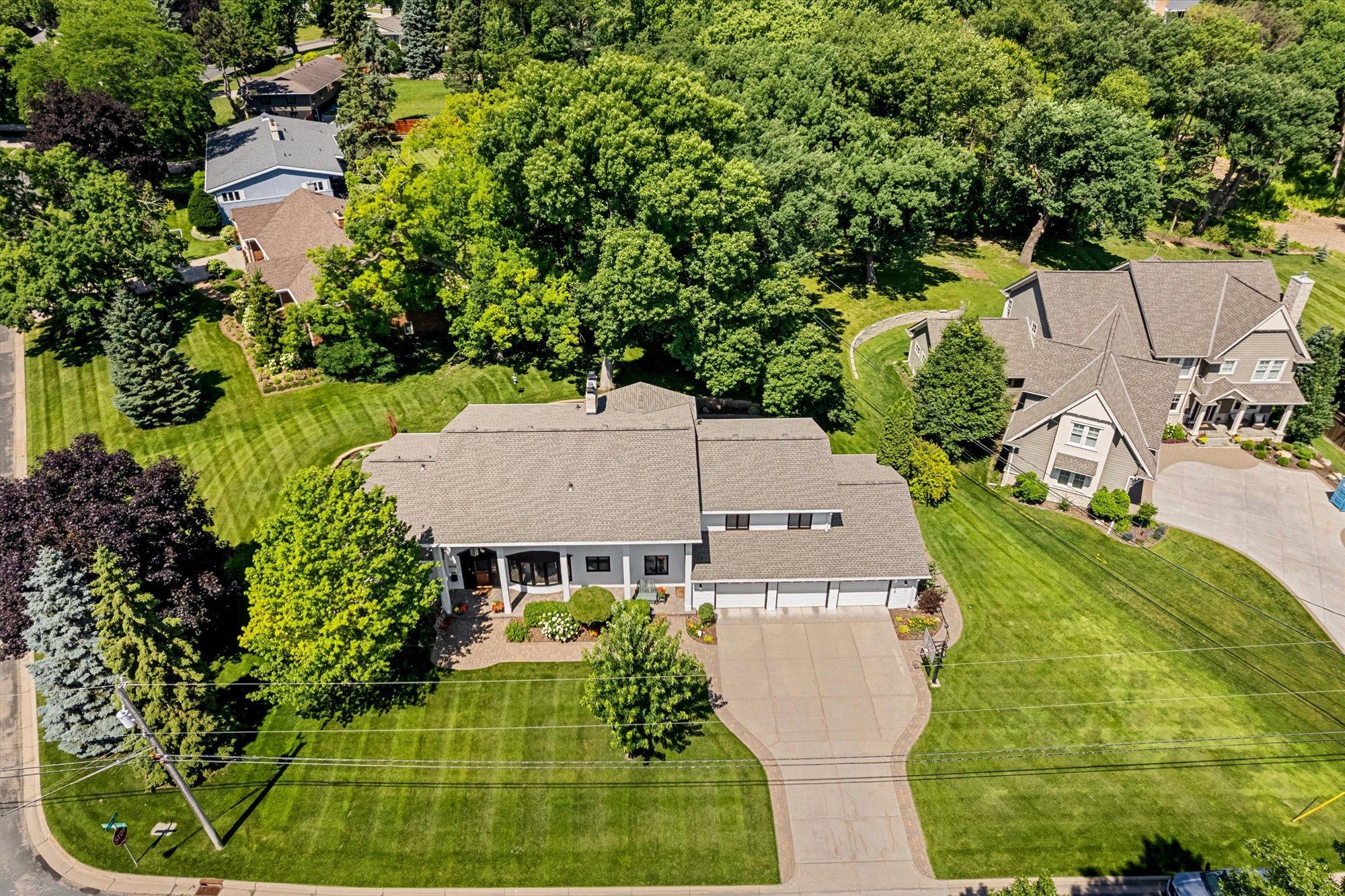 6716 W Shore Drive Property Photo 1