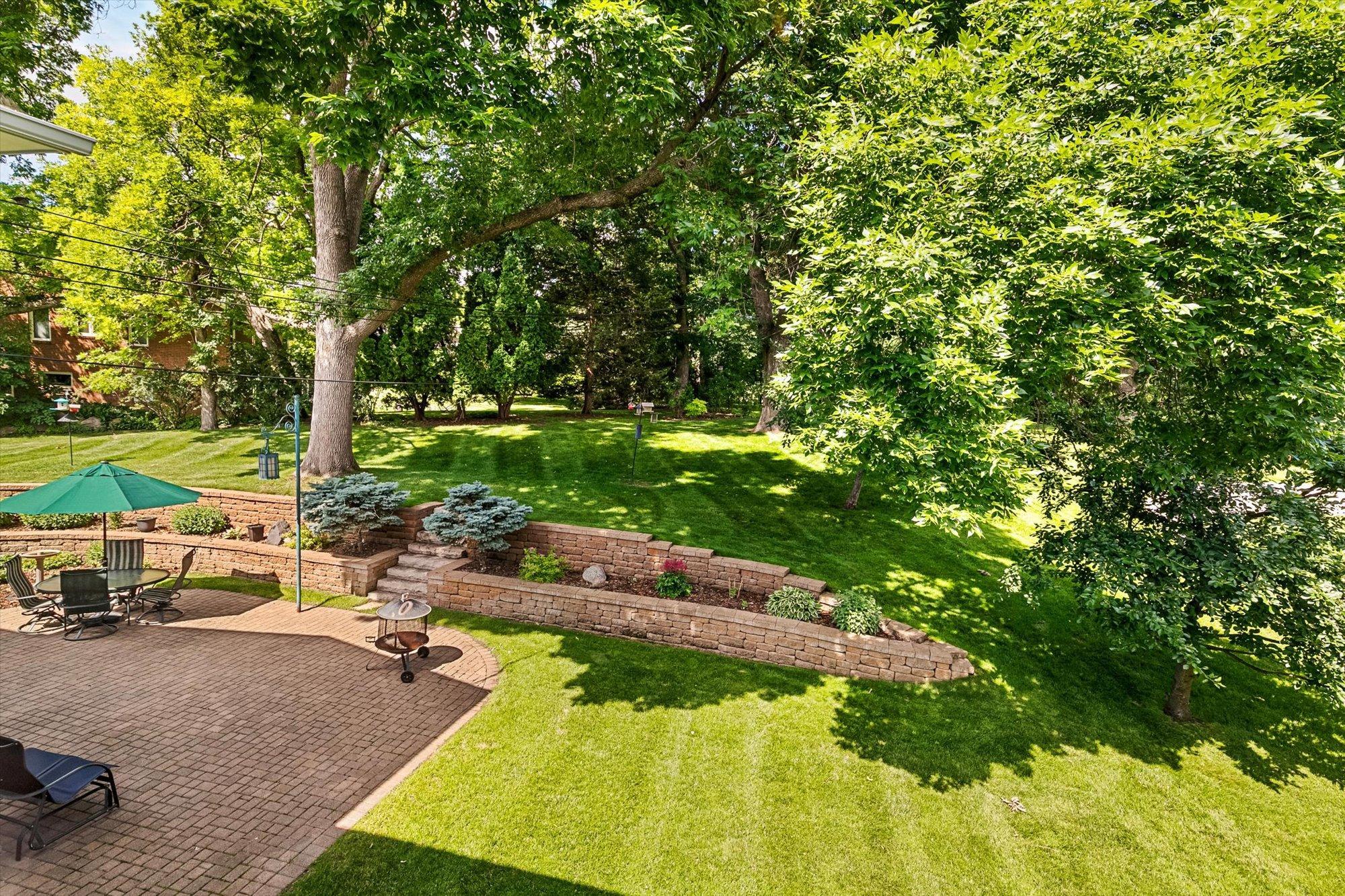 6716 W Shore Drive Property Photo 8