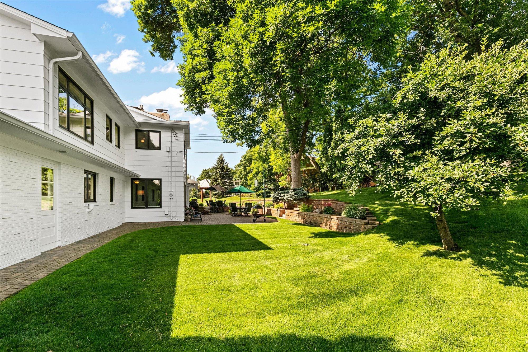 6716 W Shore Drive Property Photo 10