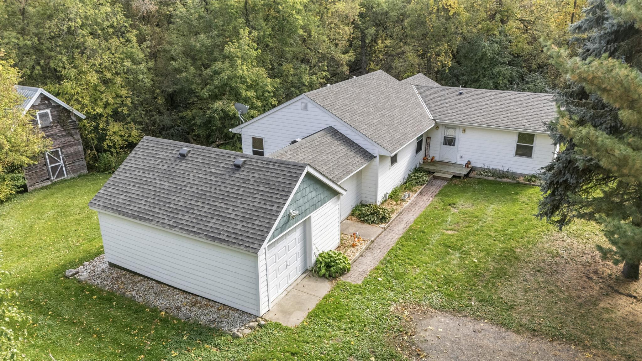 48075 Acacia Trail Property Photo 3