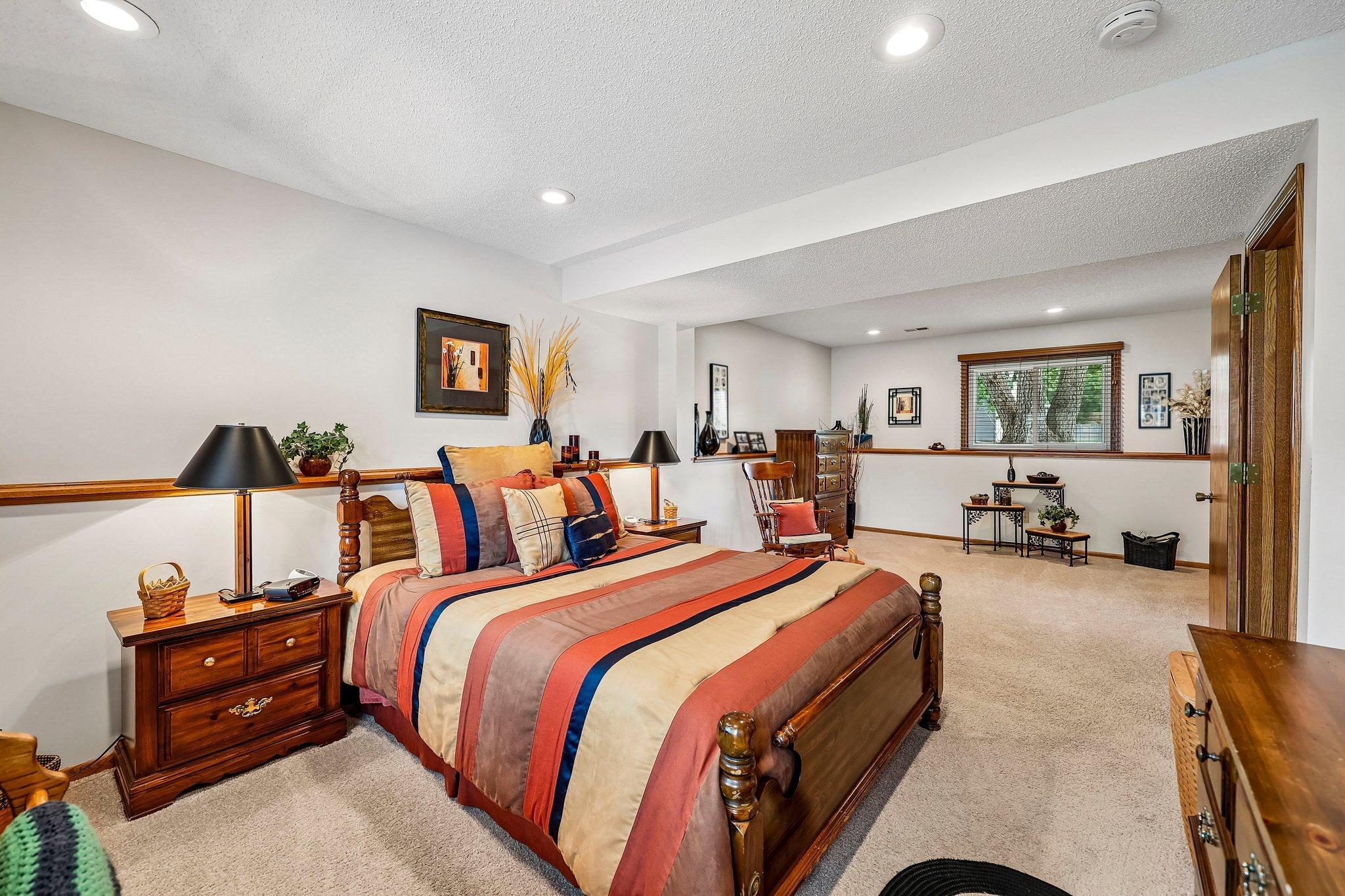 4292 Eagle Crest Drive Property Photo 15
