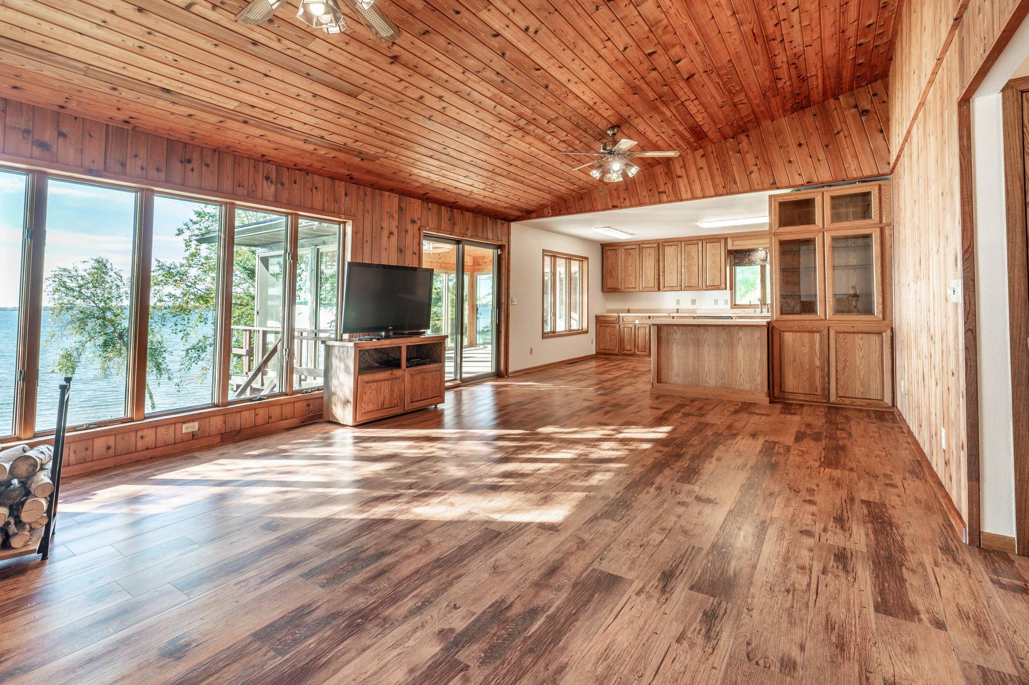 38192 N Shore Drive Property Photo 12