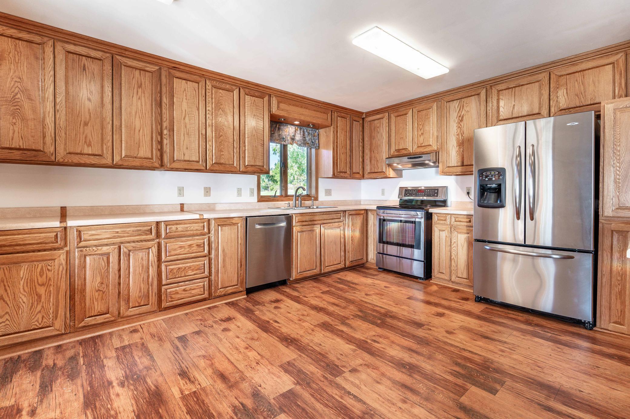 38192 N Shore Drive Property Photo 17