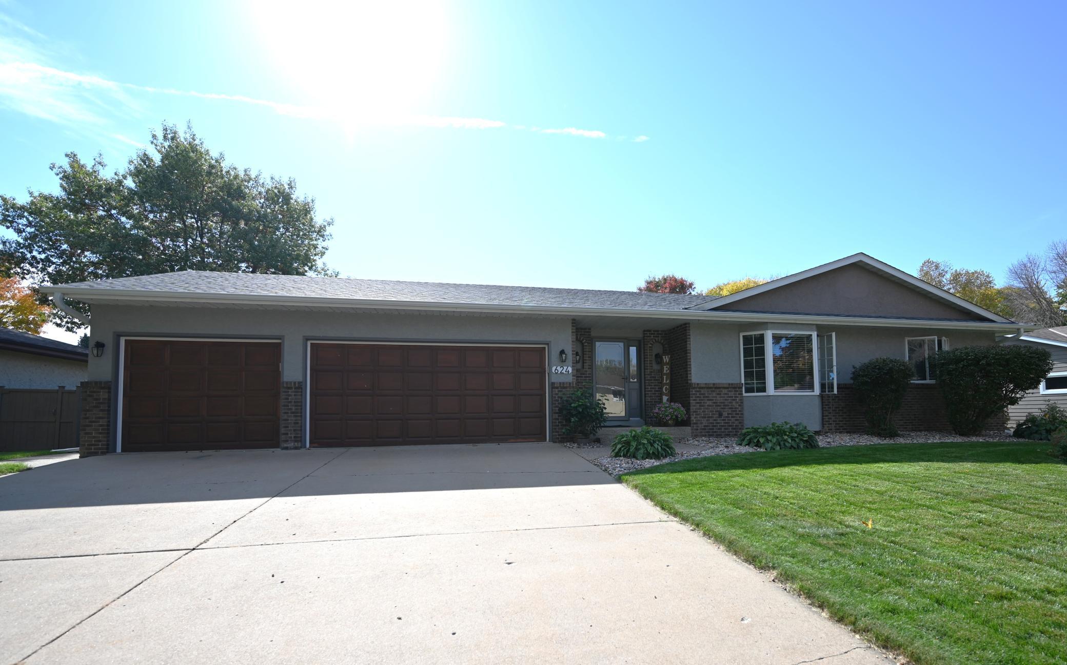 624 Hennes Avenue Property Photo 1