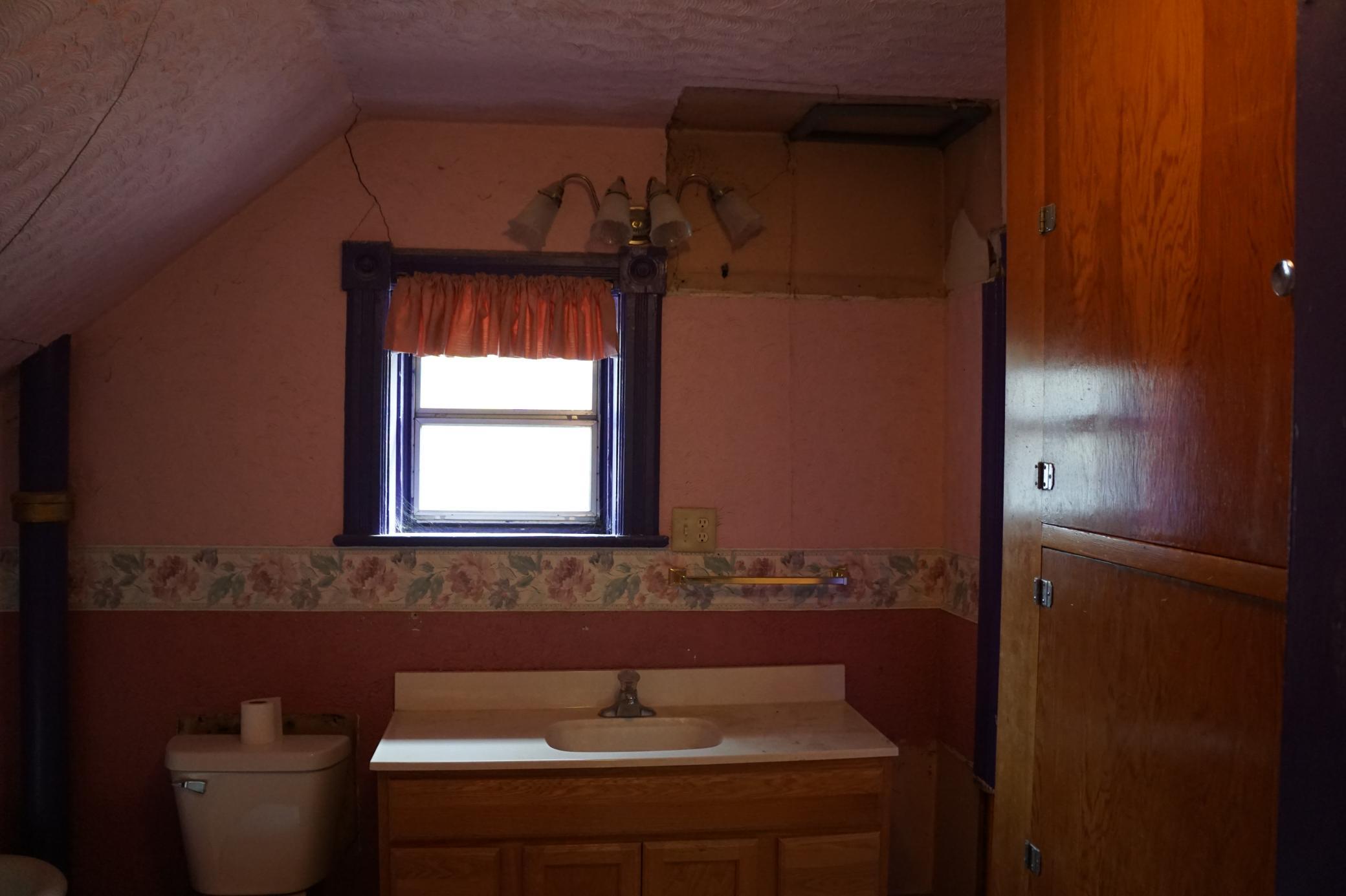 712 4th Street S Property Photo 8