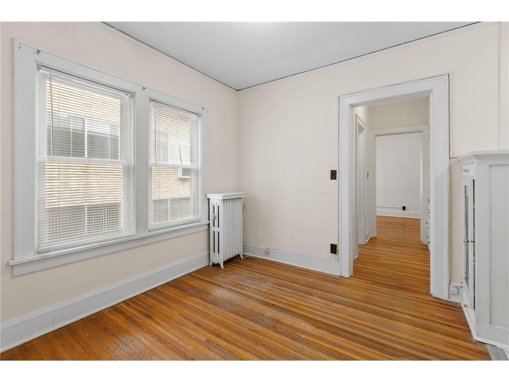 1909 Emerson Avenue S 8 Property Photo 6