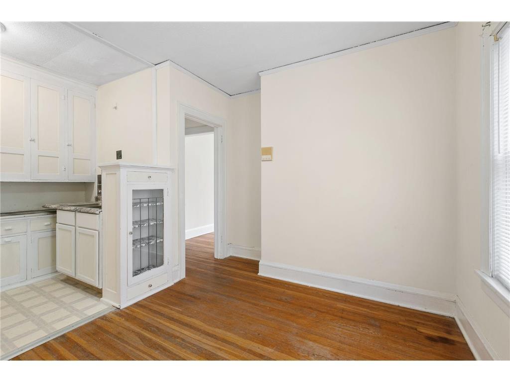 1909 Emerson Avenue S 8 Property Photo 8