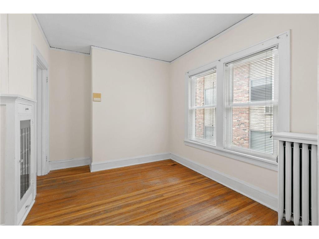 1909 Emerson Avenue S 8 Property Photo 9