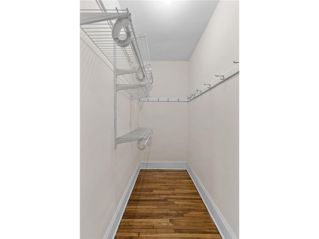 1909 Emerson Avenue S 8 Property Photo 16