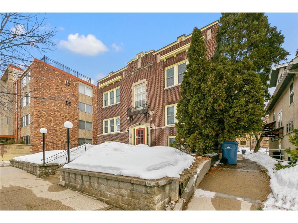 1909 Emerson Avenue S 8 Property Photo 24