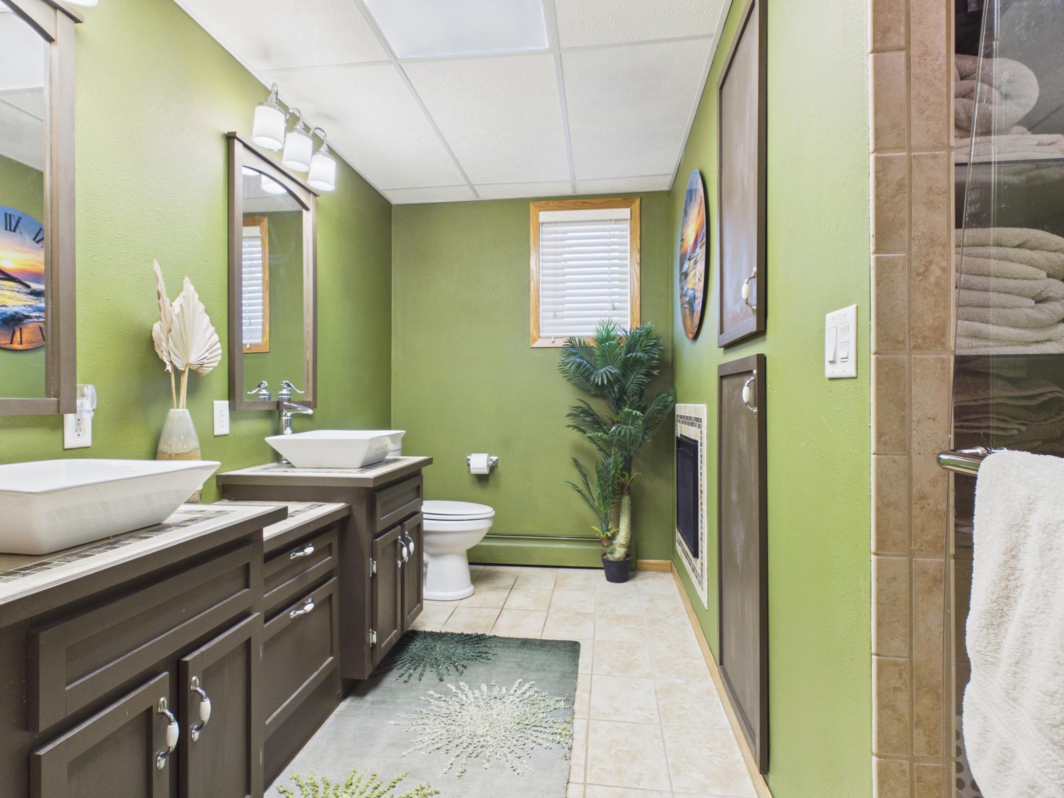 44538 Saukview Drive Property Photo 20