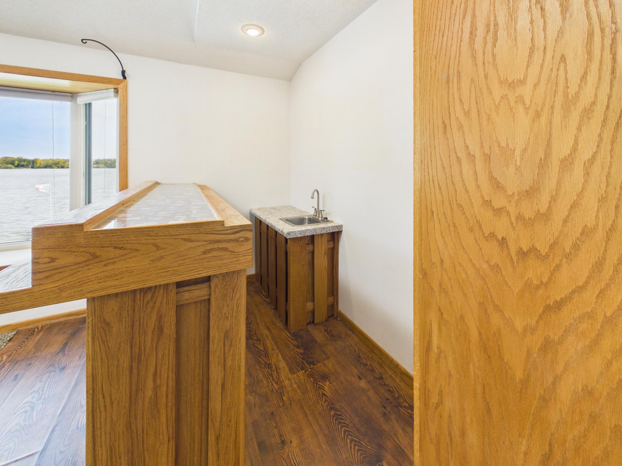 44538 Saukview Drive Property Photo 33