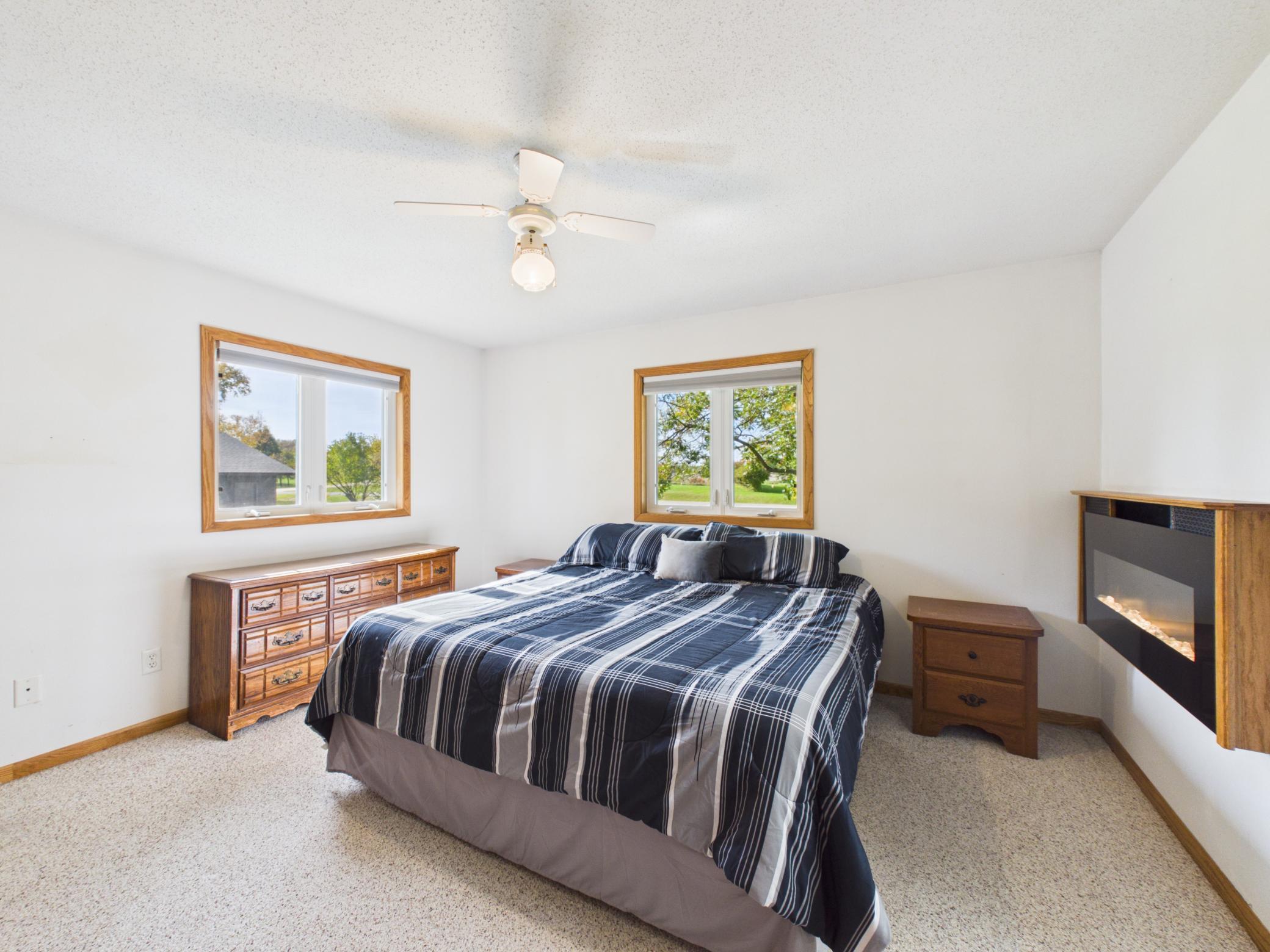 44538 Saukview Drive Property Photo 34