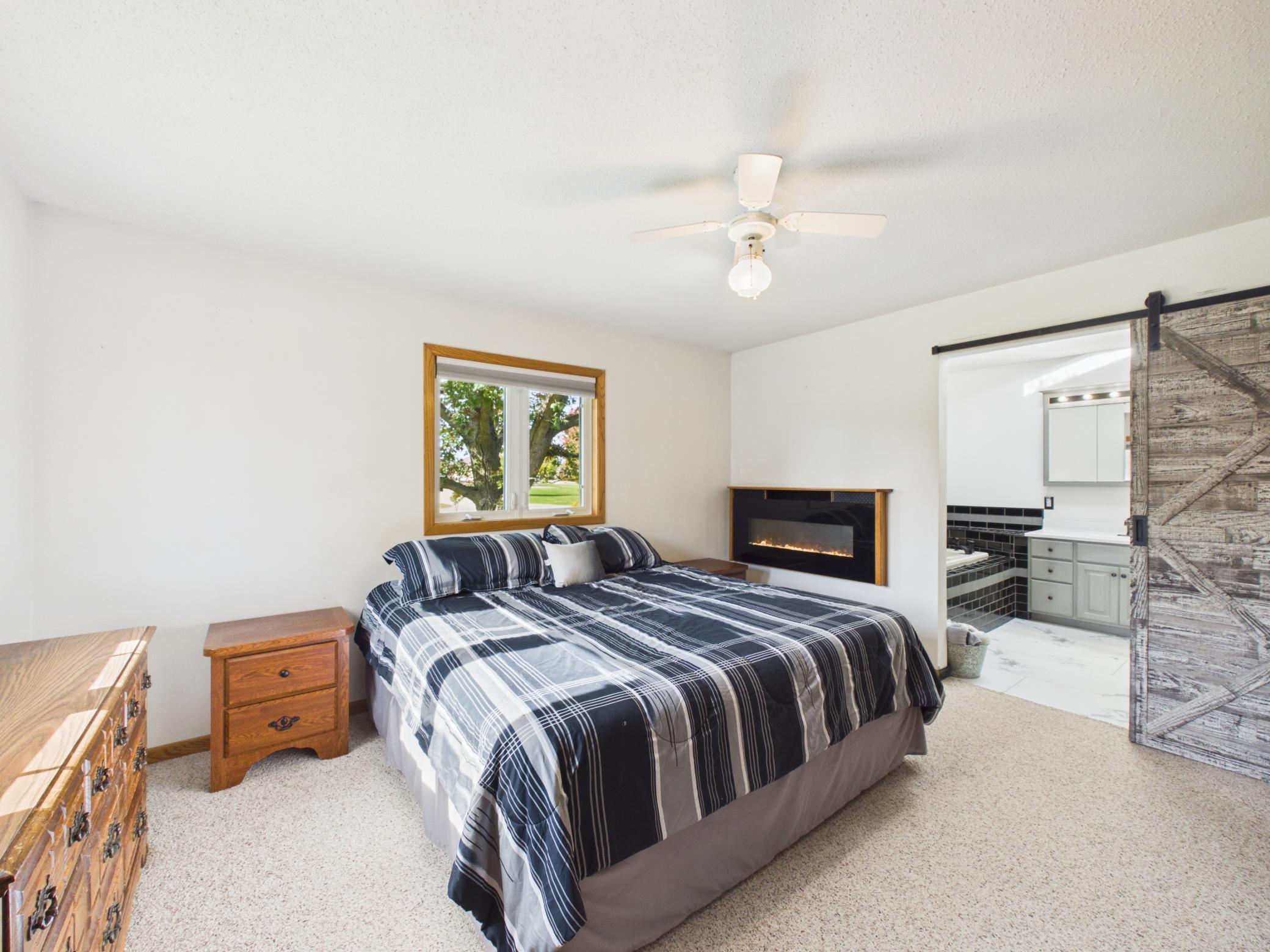 44538 Saukview Drive Property Photo 36