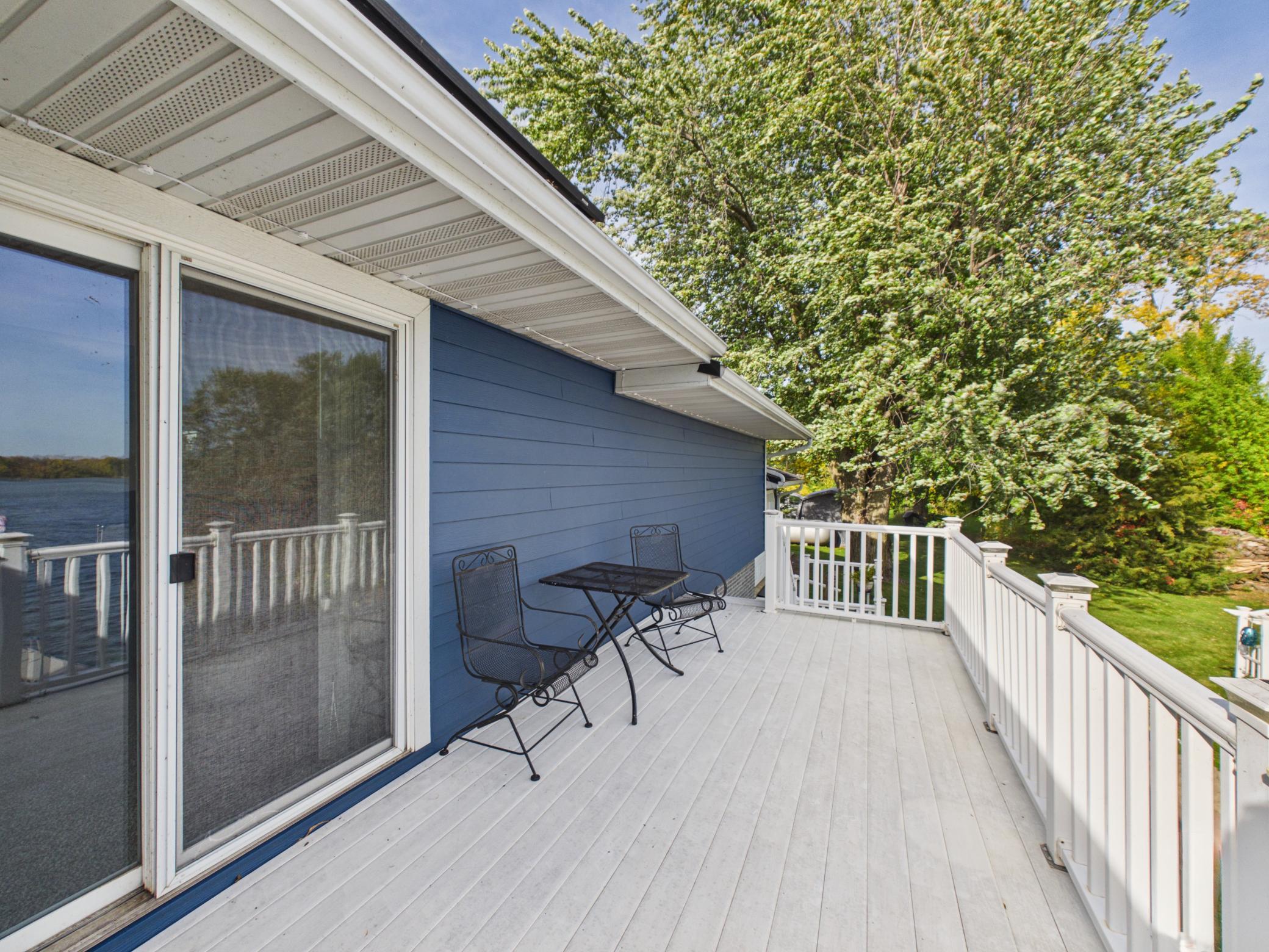 44538 Saukview Drive Property Photo 48