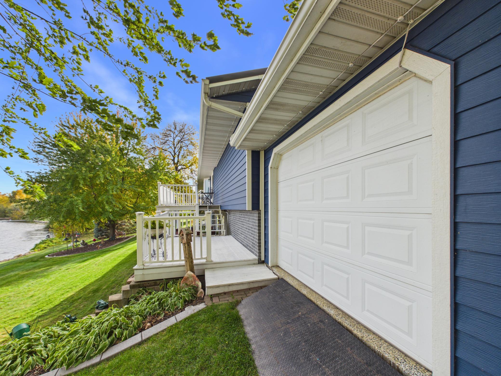 44538 Saukview Drive Property Photo 54