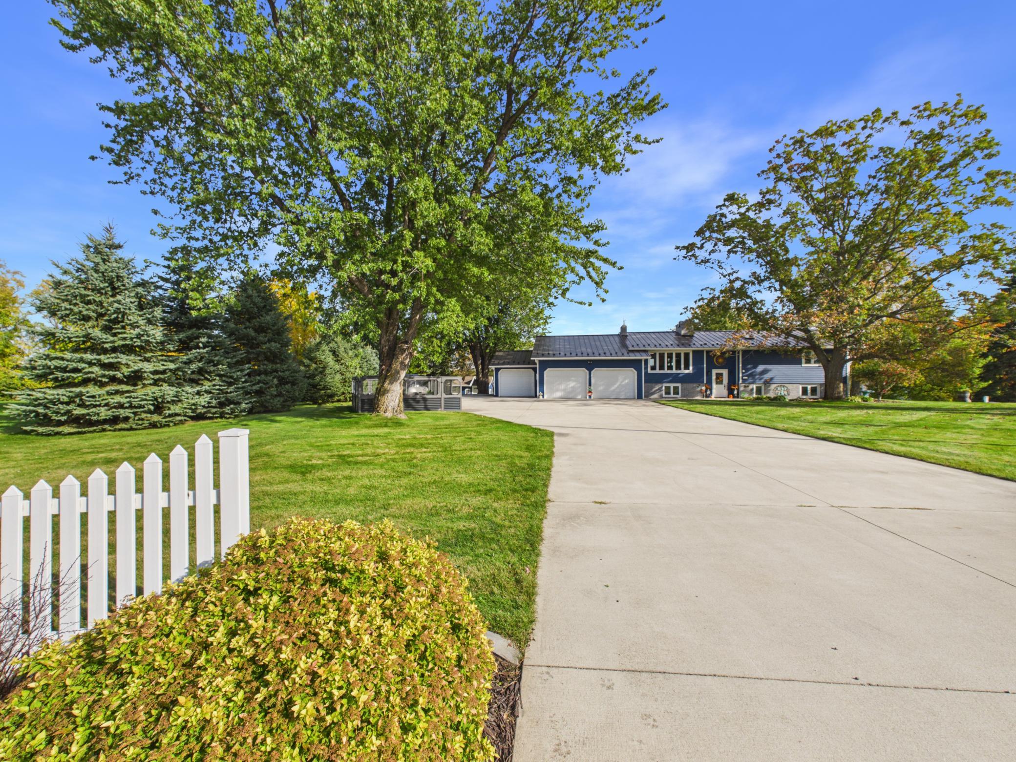 44538 Saukview Drive Property Photo 55