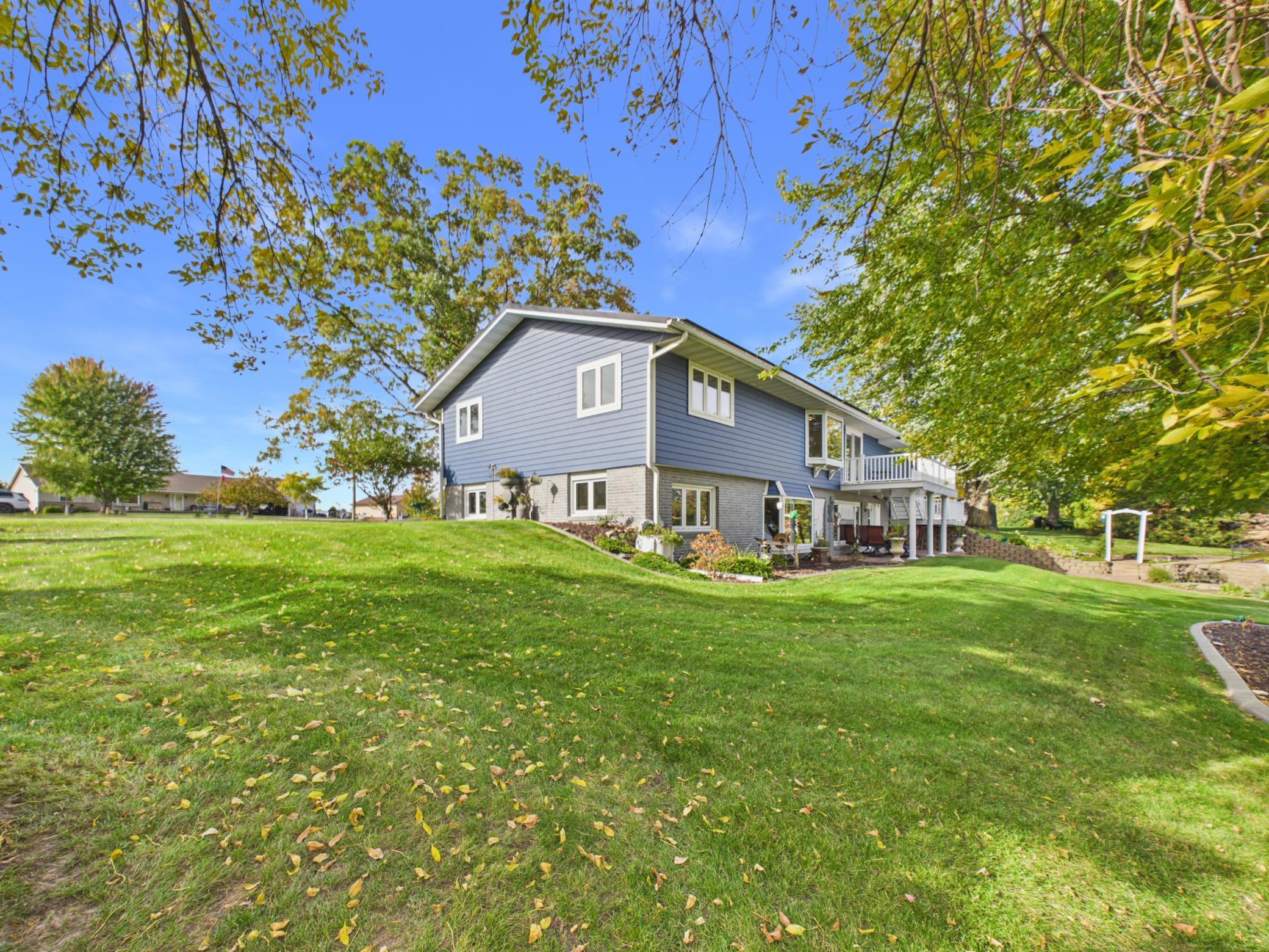 44538 Saukview Drive Property Photo 60