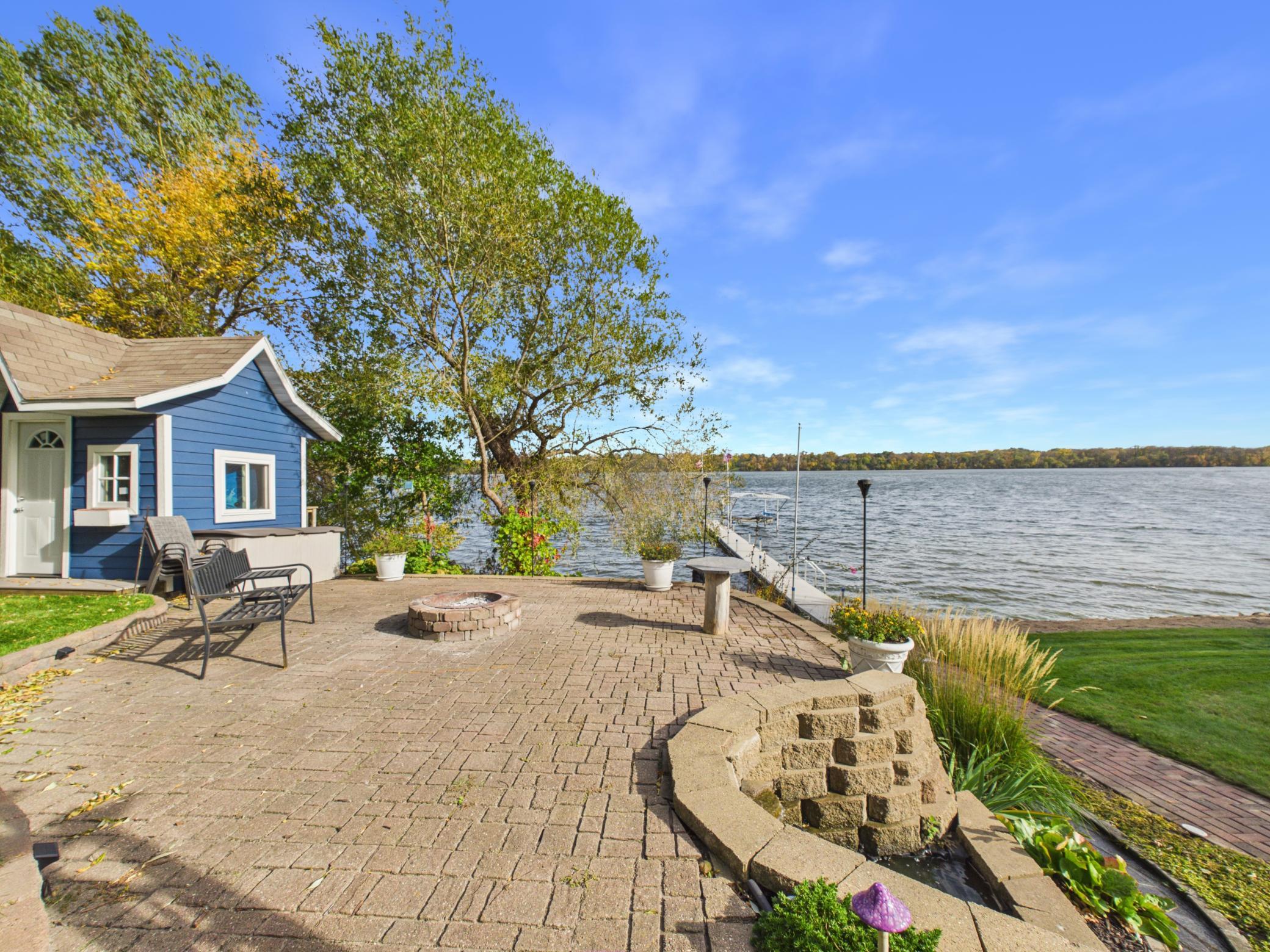 44538 Saukview Drive Property Photo 71
