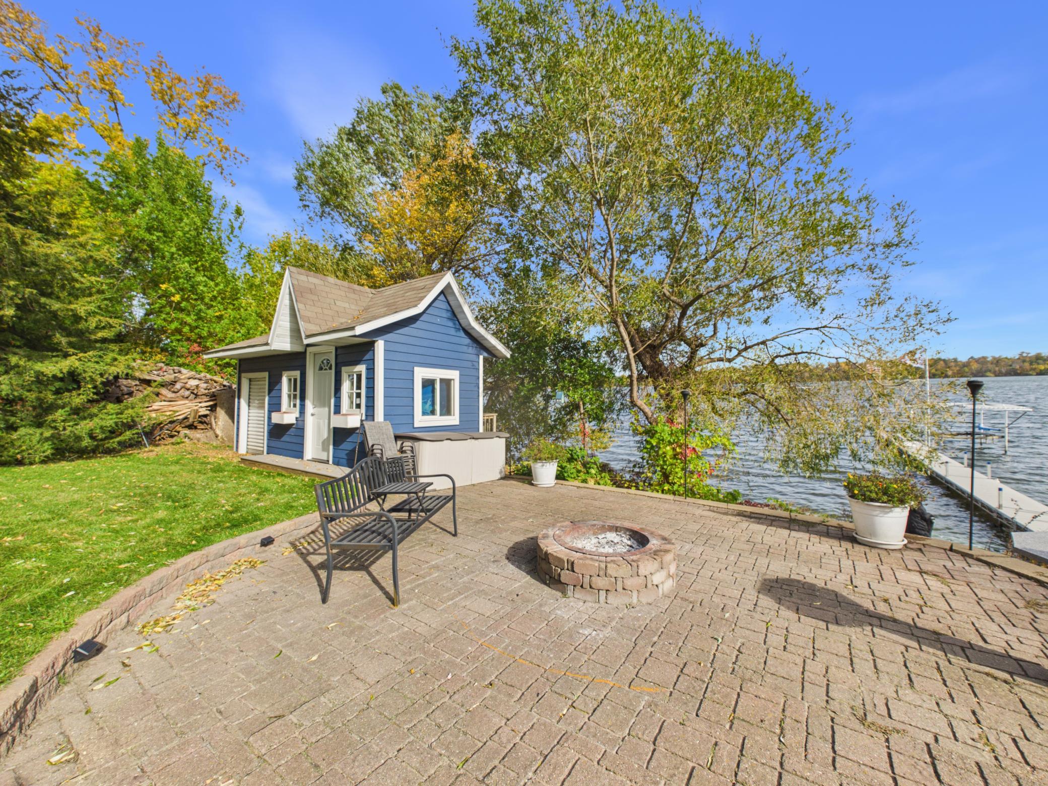 44538 Saukview Drive Property Photo 73