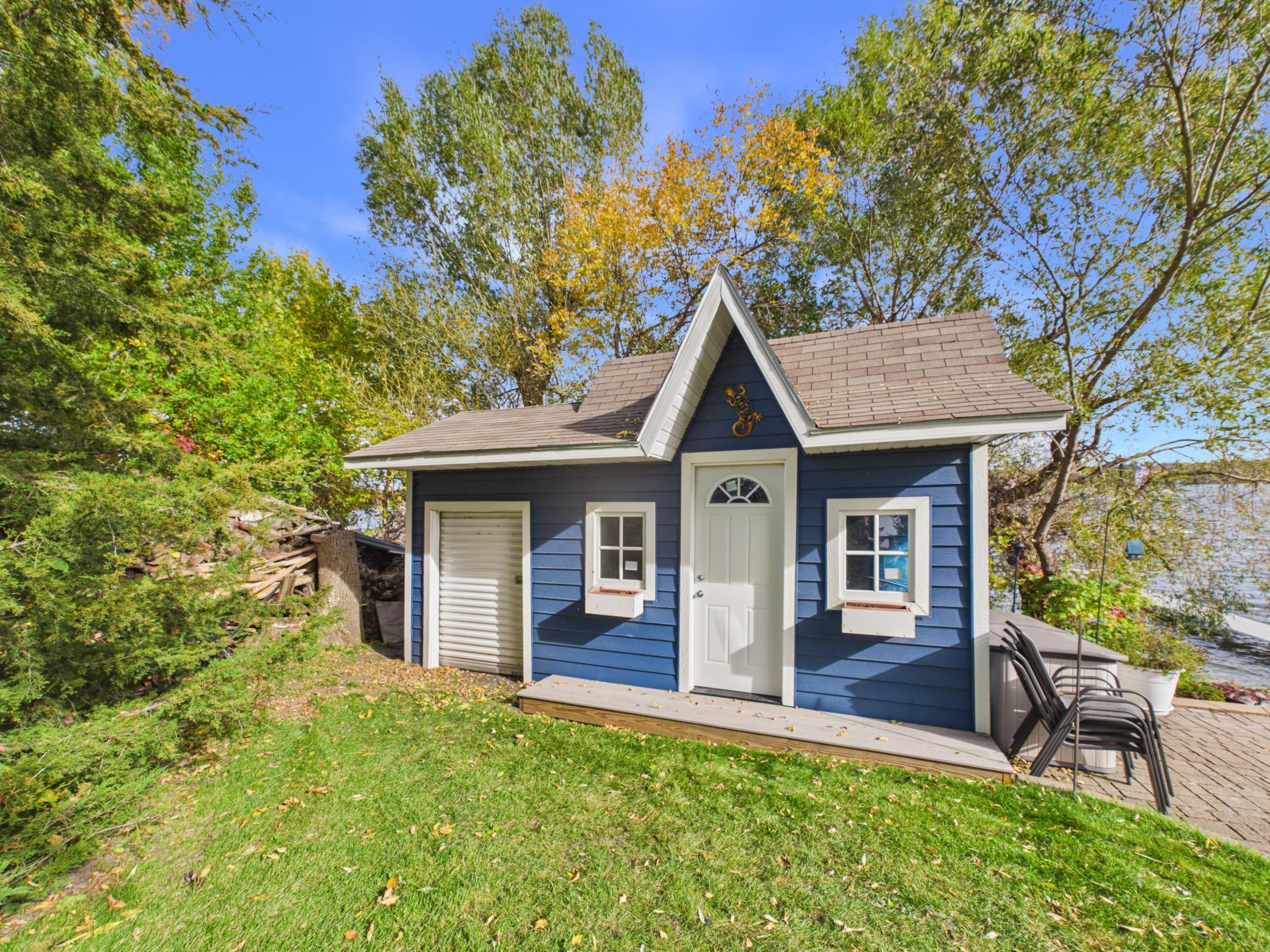 44538 Saukview Drive Property Photo 74