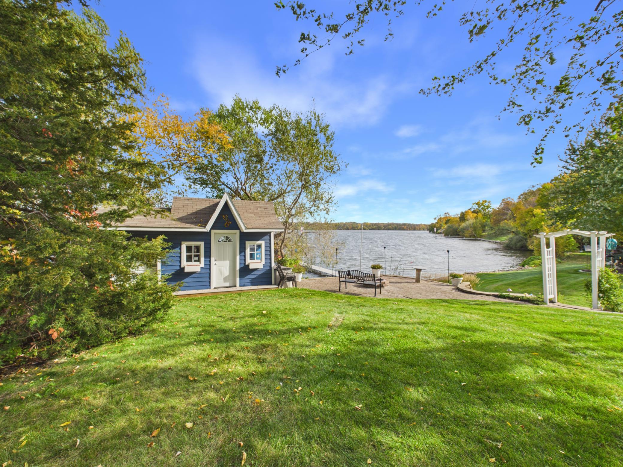 44538 Saukview Drive Property Photo 76