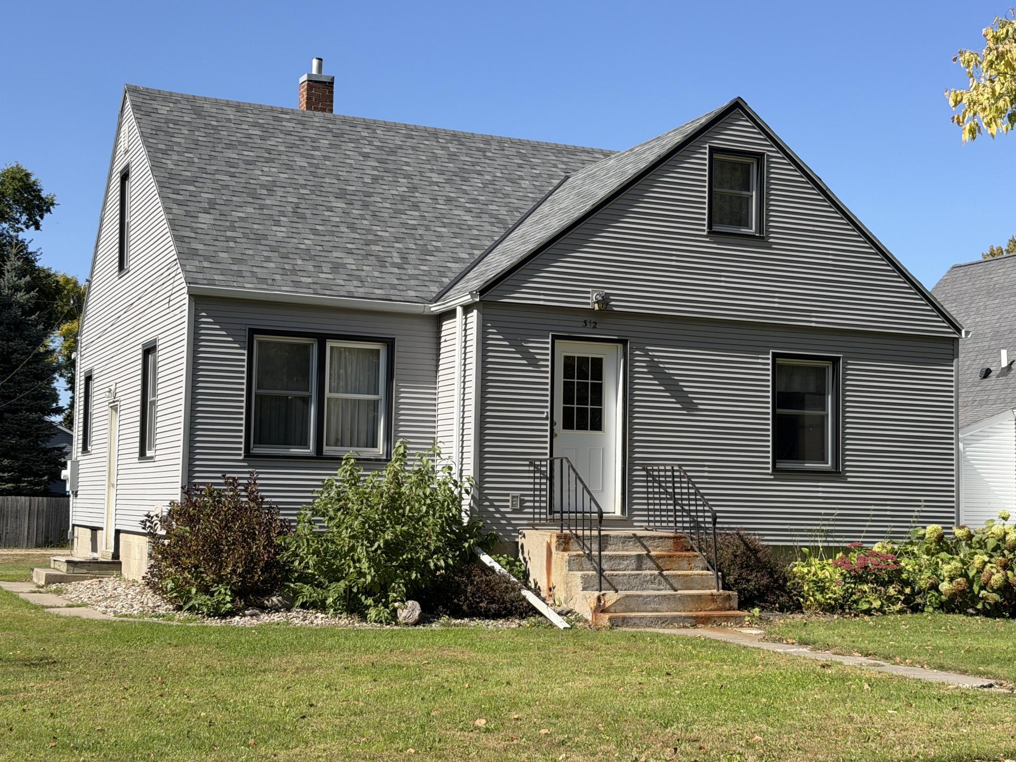 312 3rd Street Property Photo 1