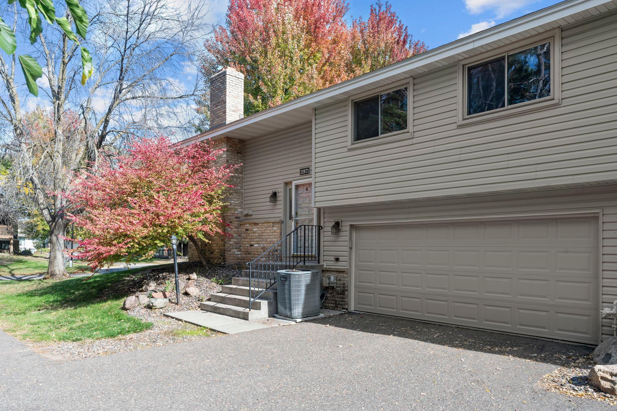 11971 71st Avenue N Property Photo 1