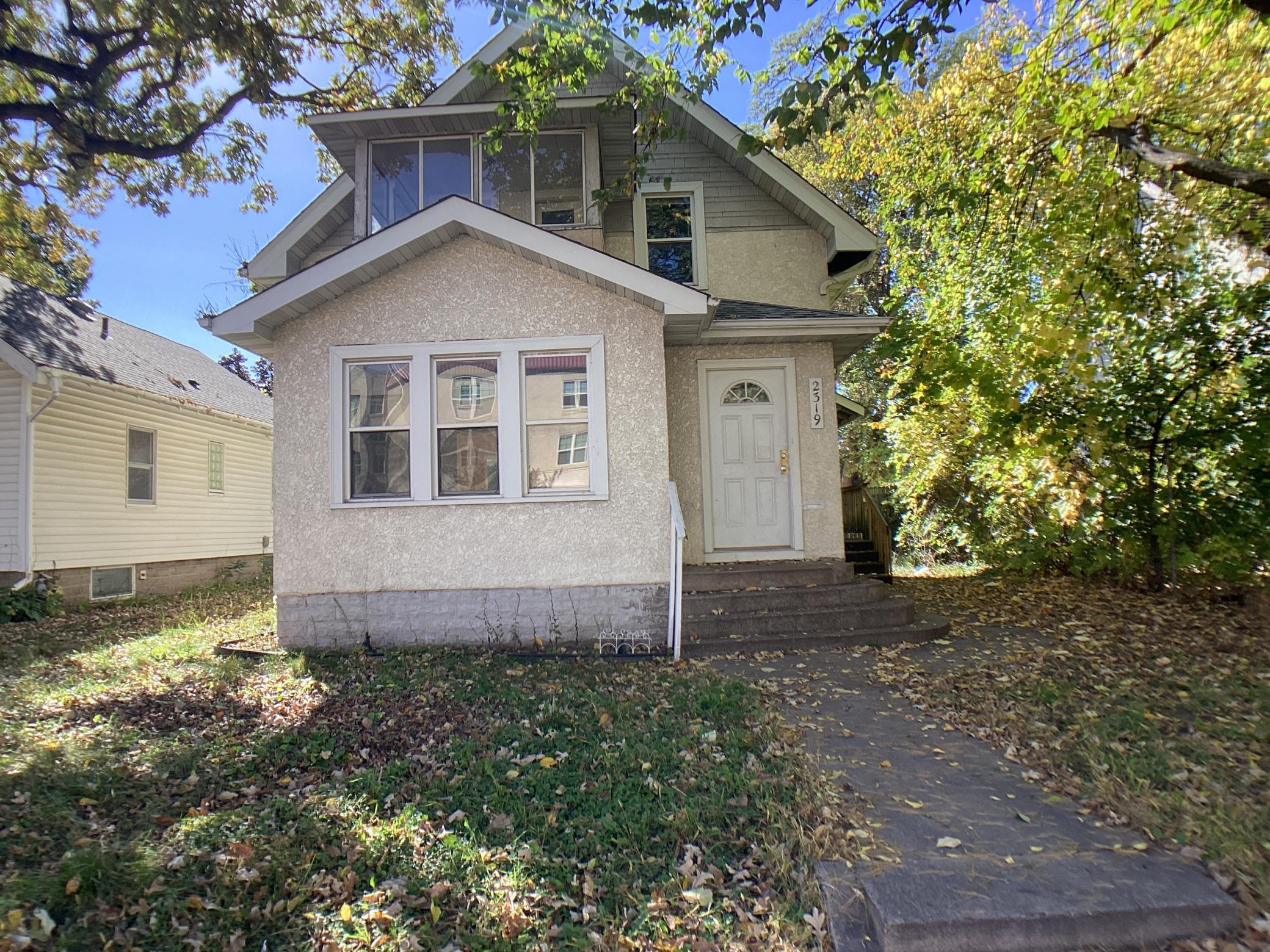 2319 W Broadway Avenue Property Photo 1