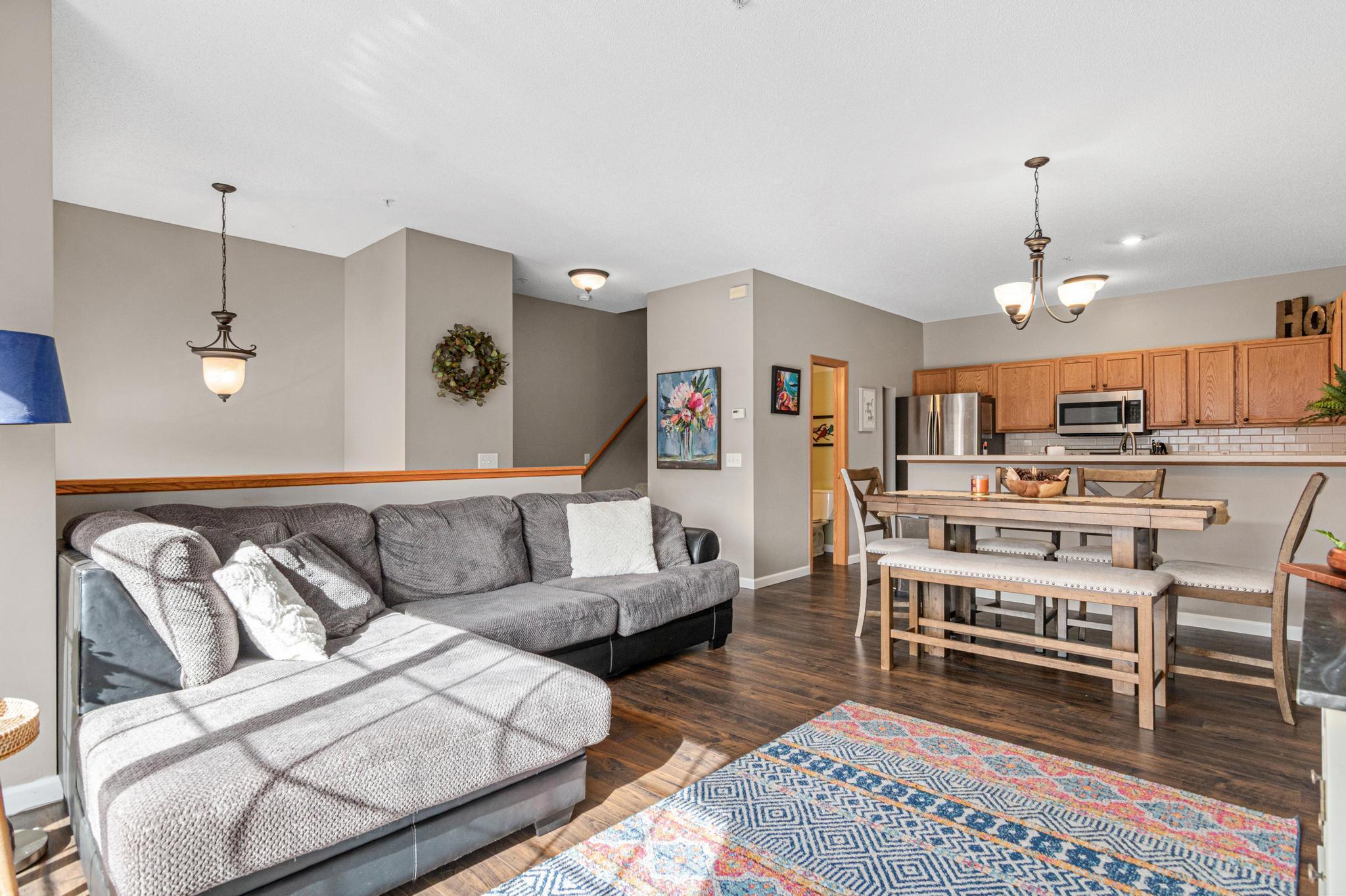 492 Willoughby Way W Property Photo 2