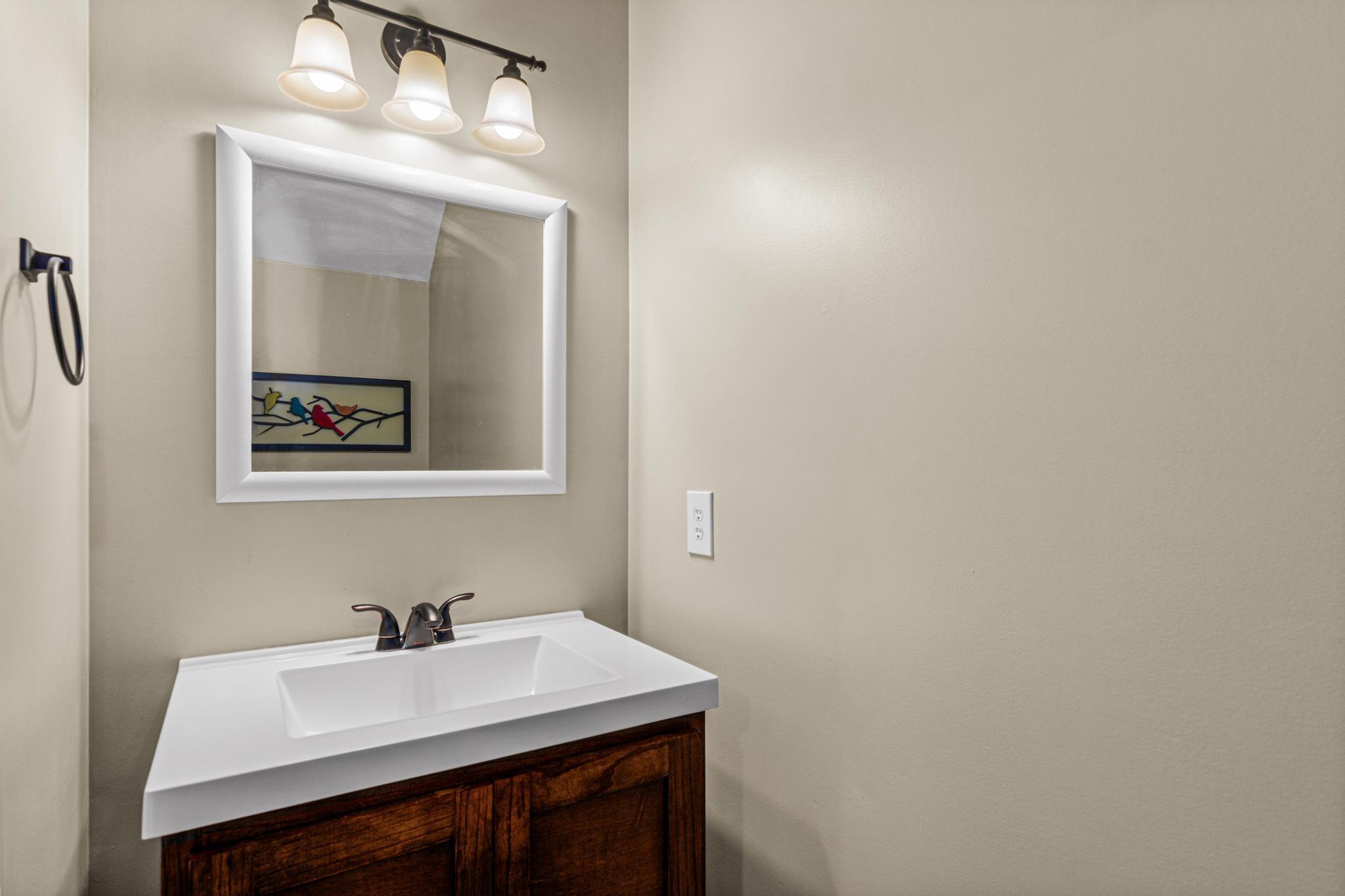 492 Willoughby Way W Property Photo 9