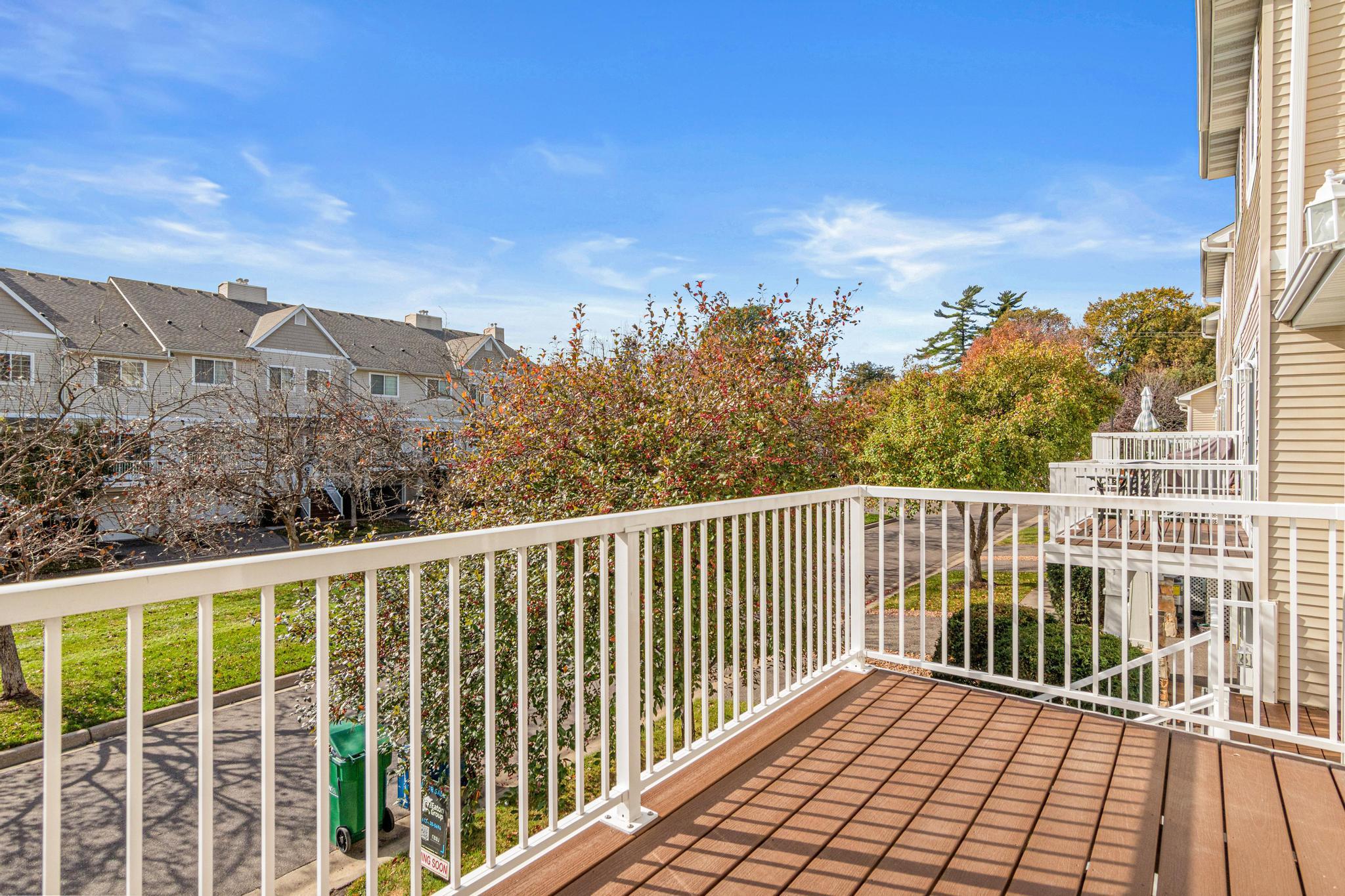 492 Willoughby Way W Property Photo 12
