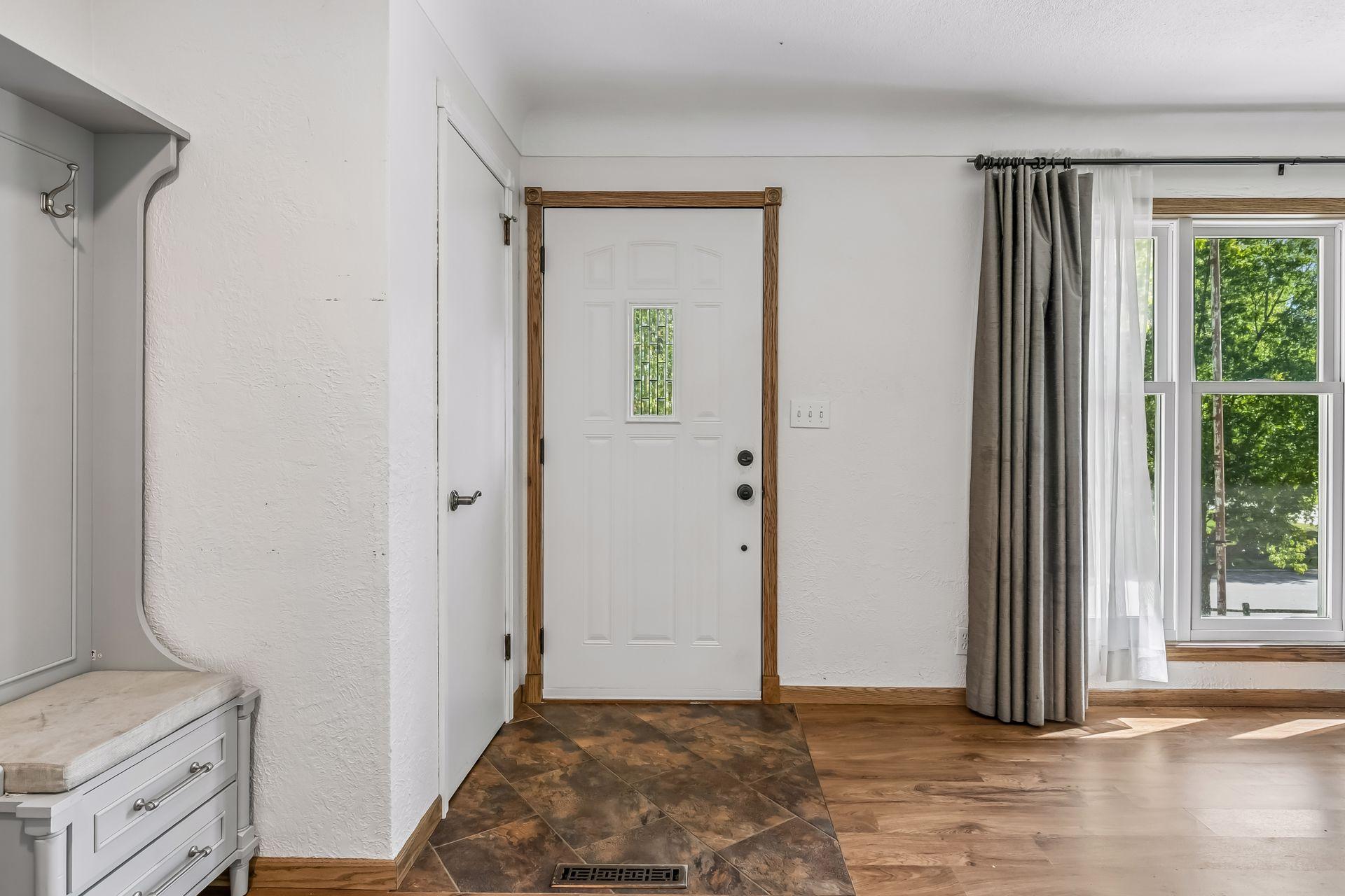 3209 Random Road Property Photo 4