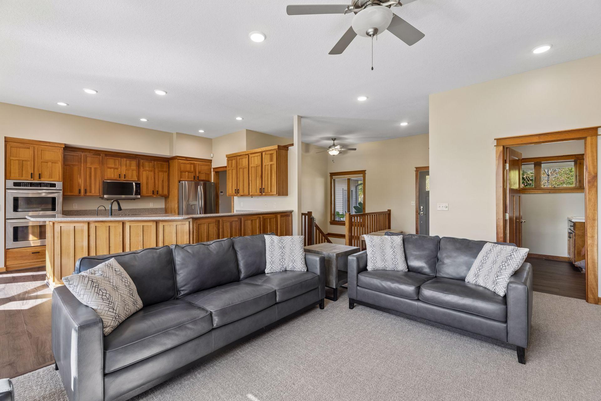 555 Chinnock Lane Property Photo 15