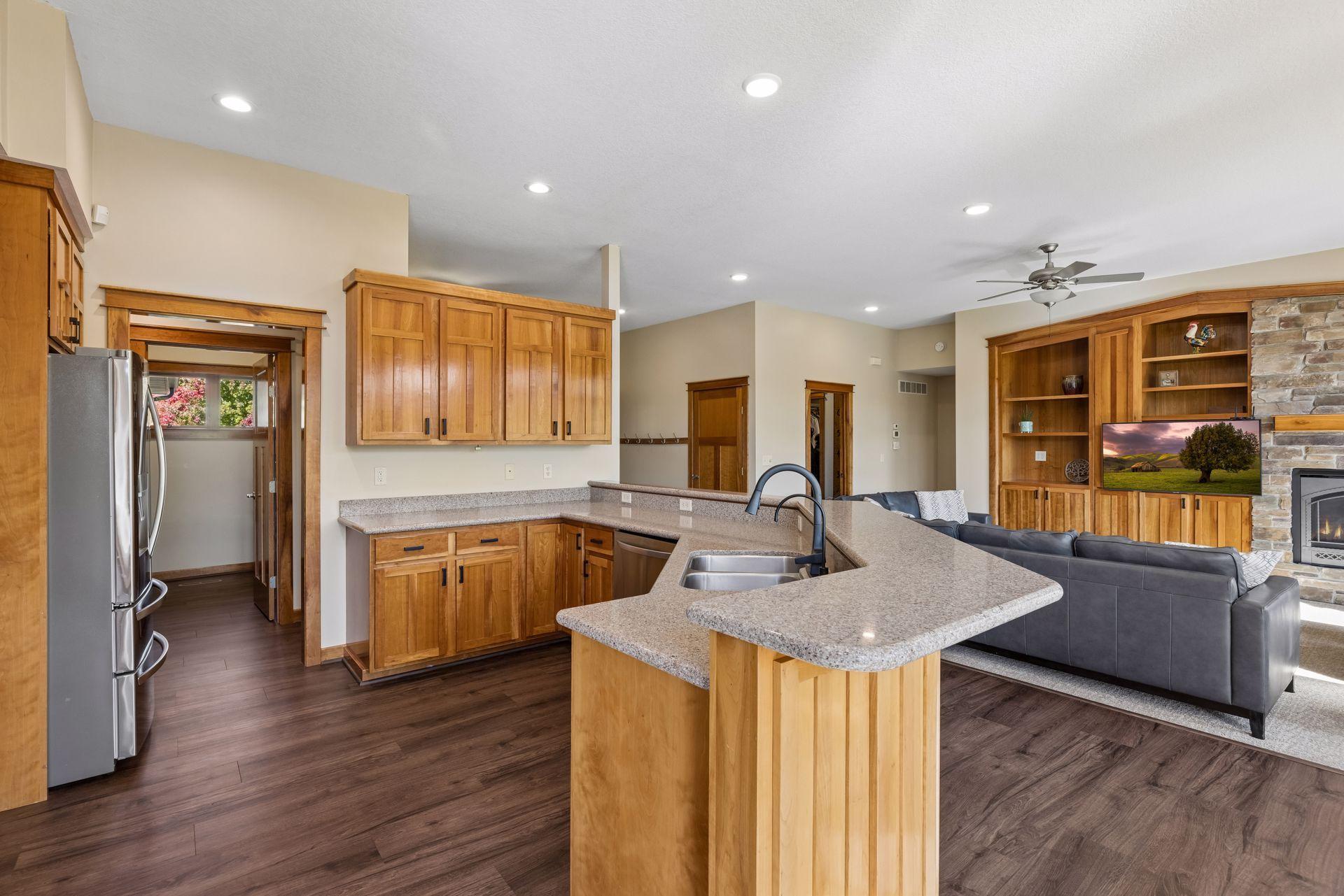555 Chinnock Lane Property Photo 20