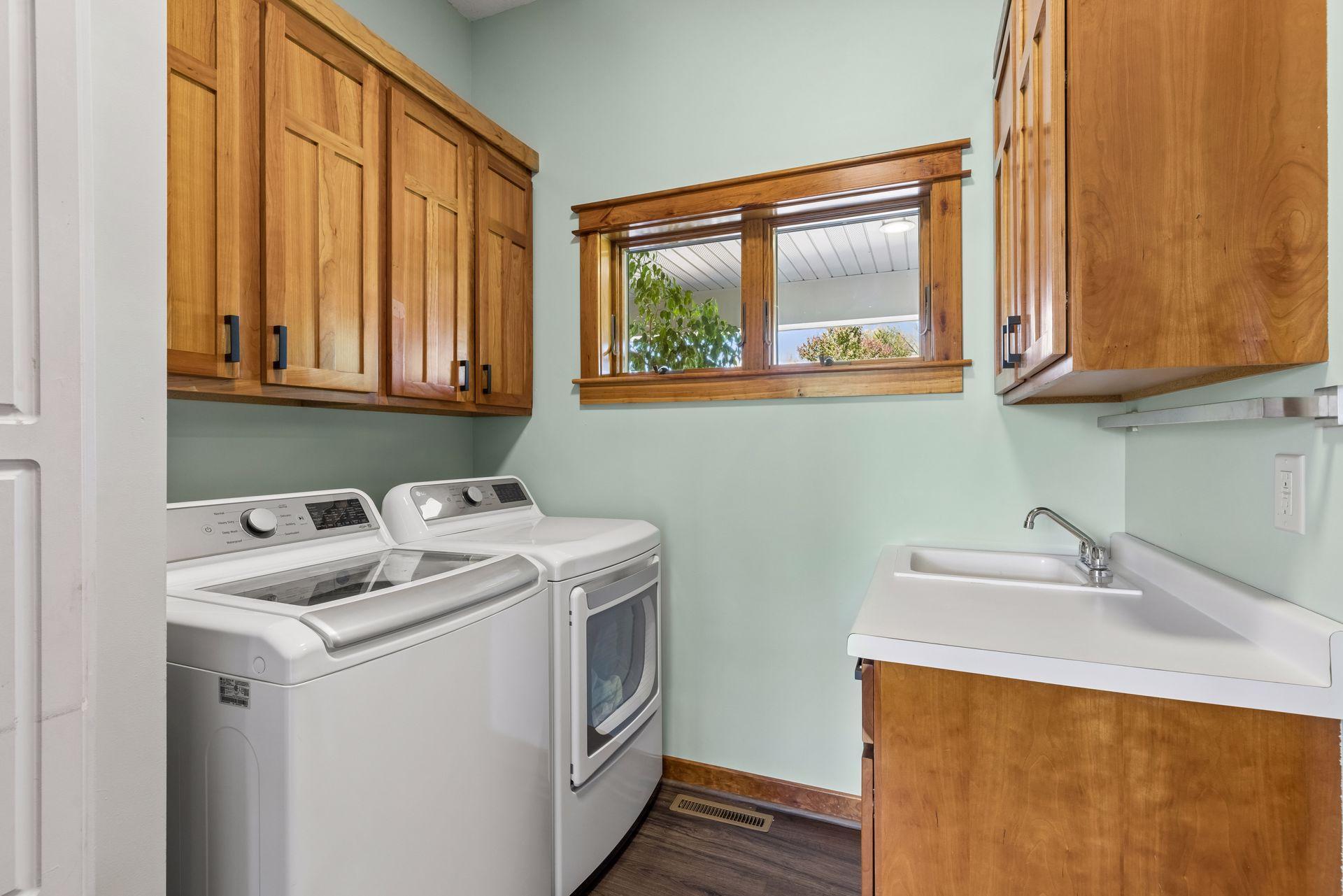 555 Chinnock Lane Property Photo 30