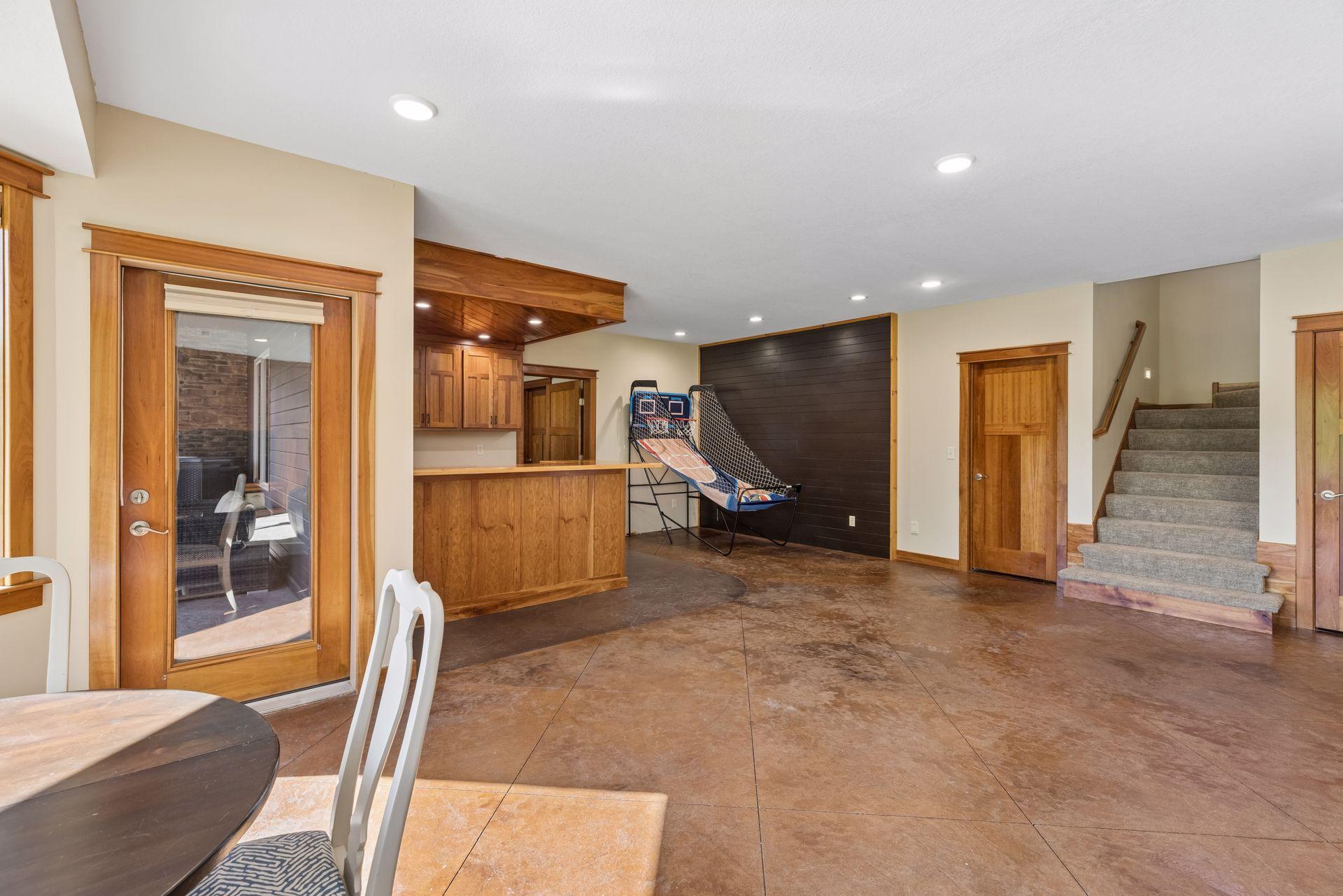 555 Chinnock Lane Property Photo 40