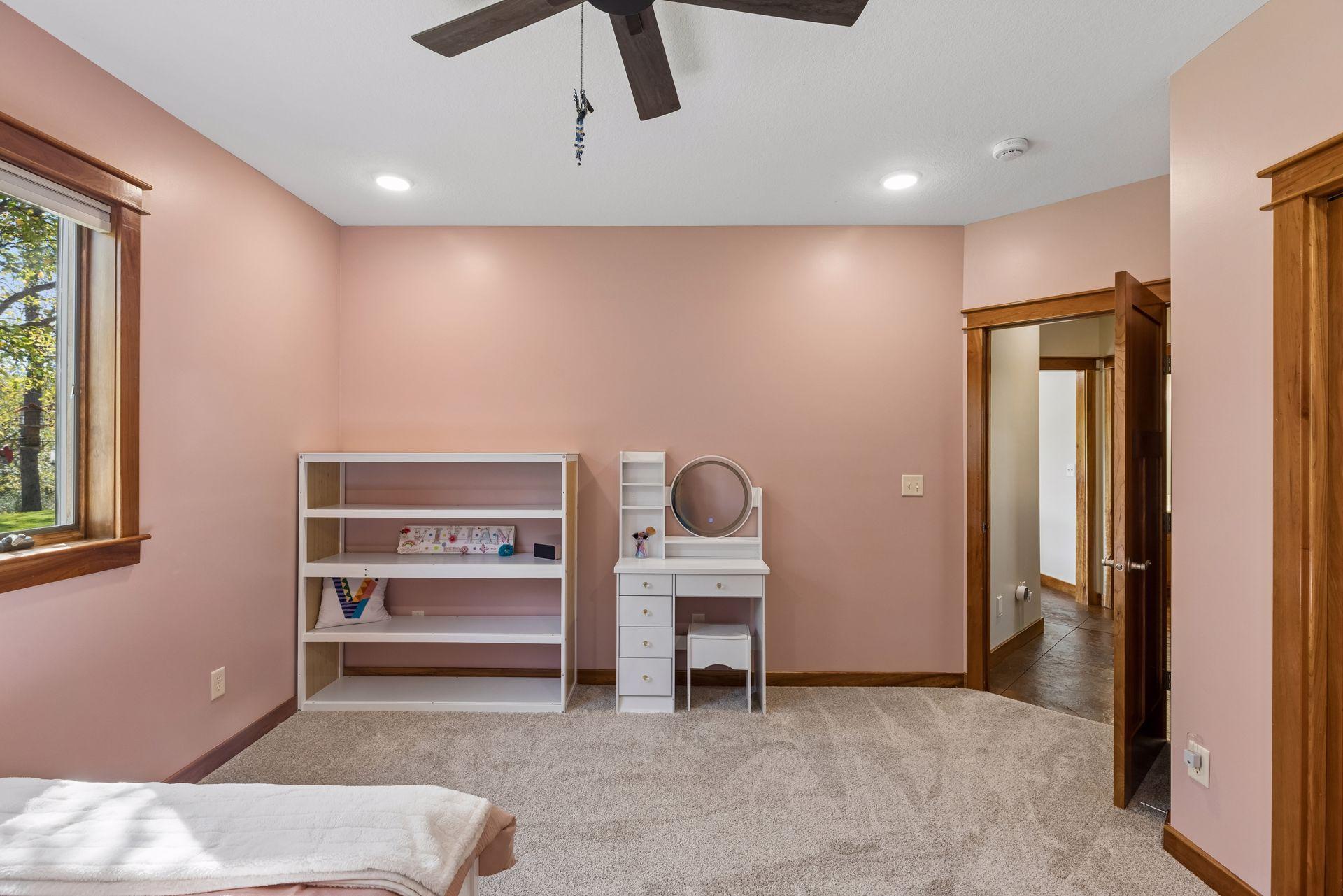 555 Chinnock Lane Property Photo 44