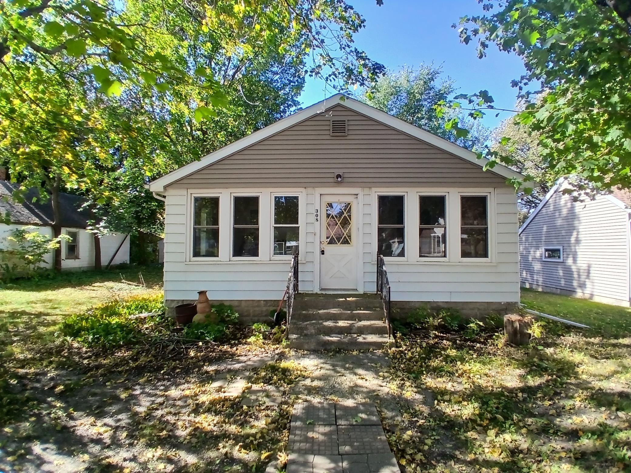 308 S Main Street Property Photo 1