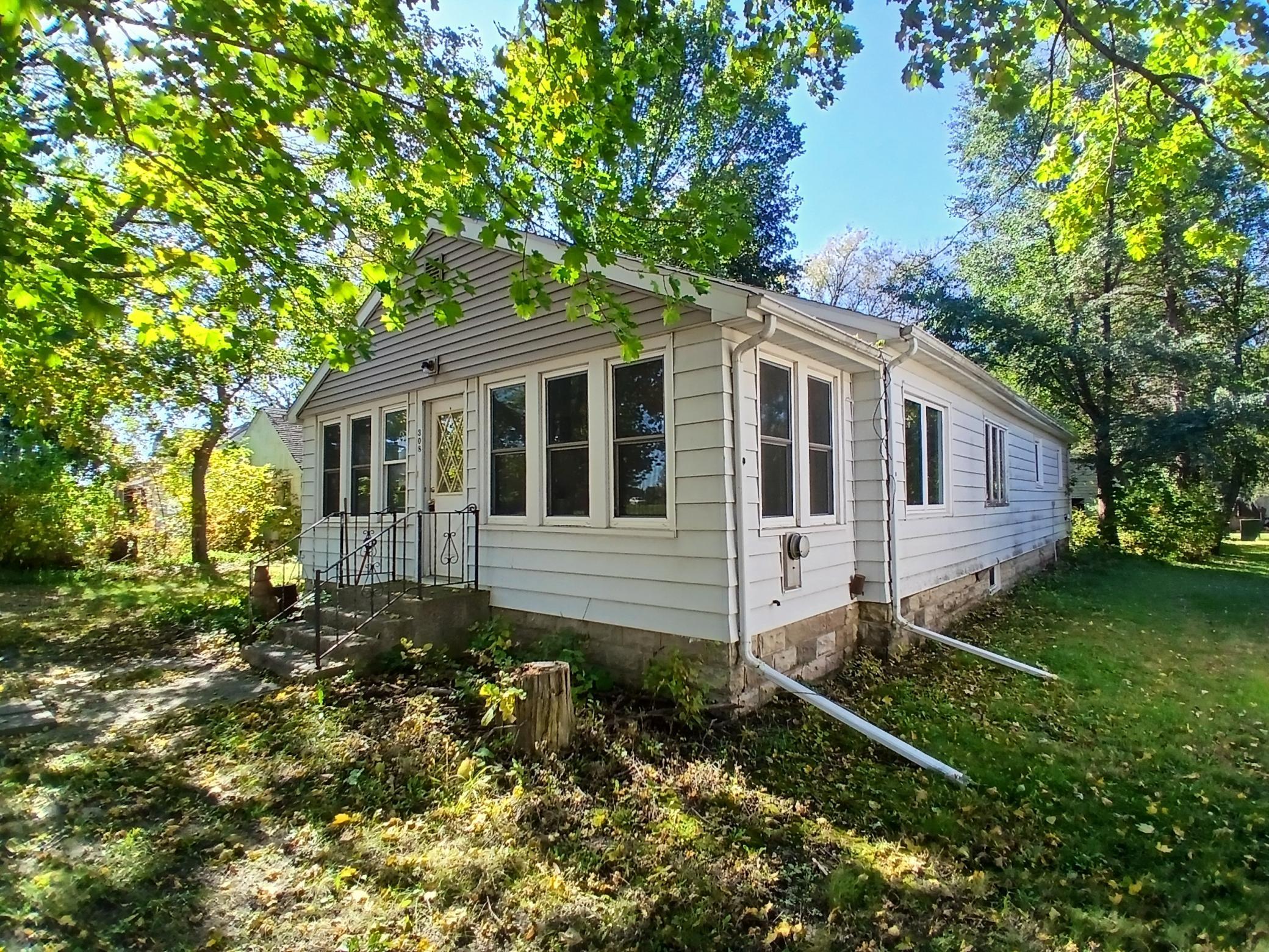 308 S Main Street Property Photo 2