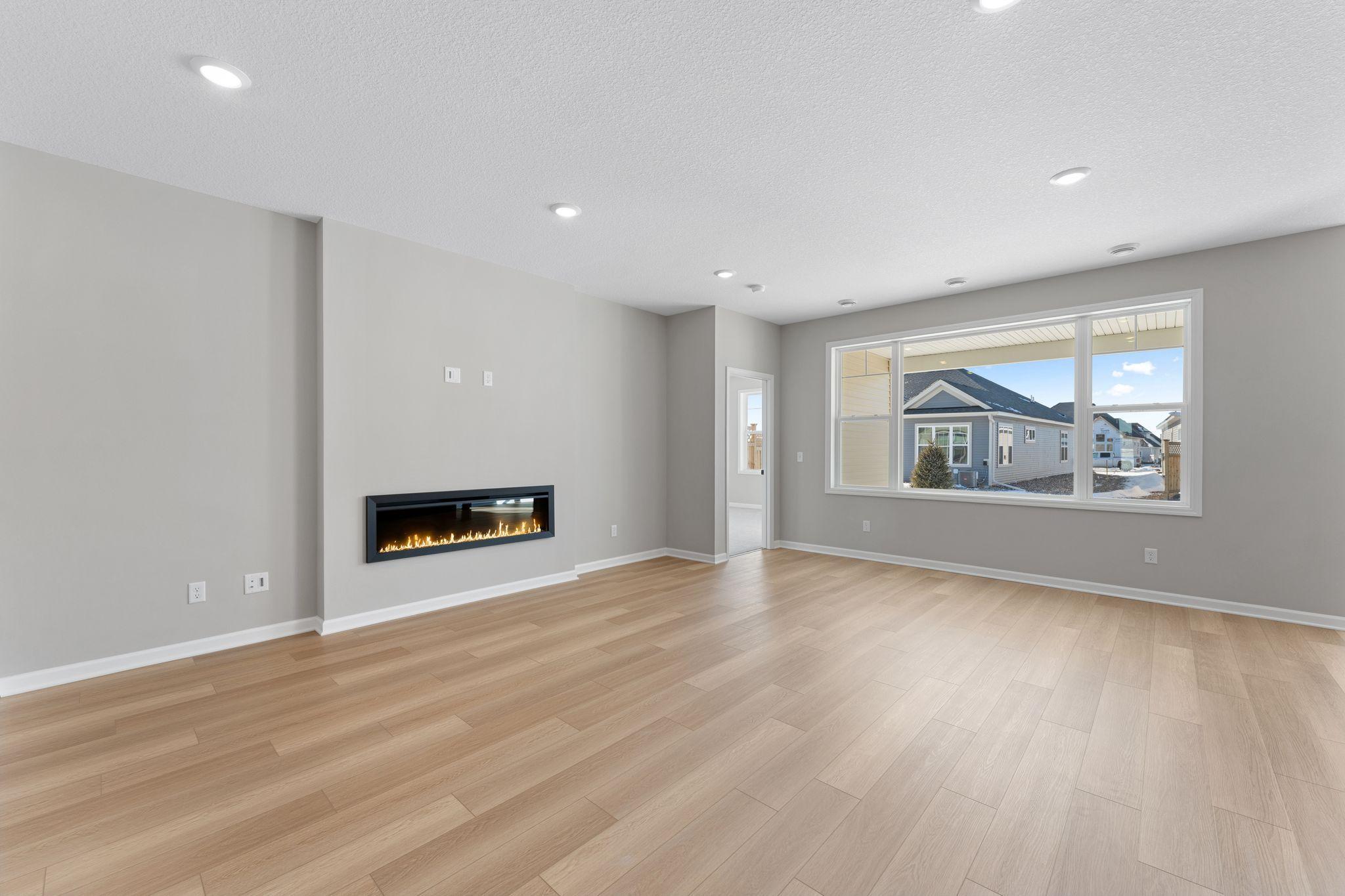 14875 Artaine Trail W Property Photo 3